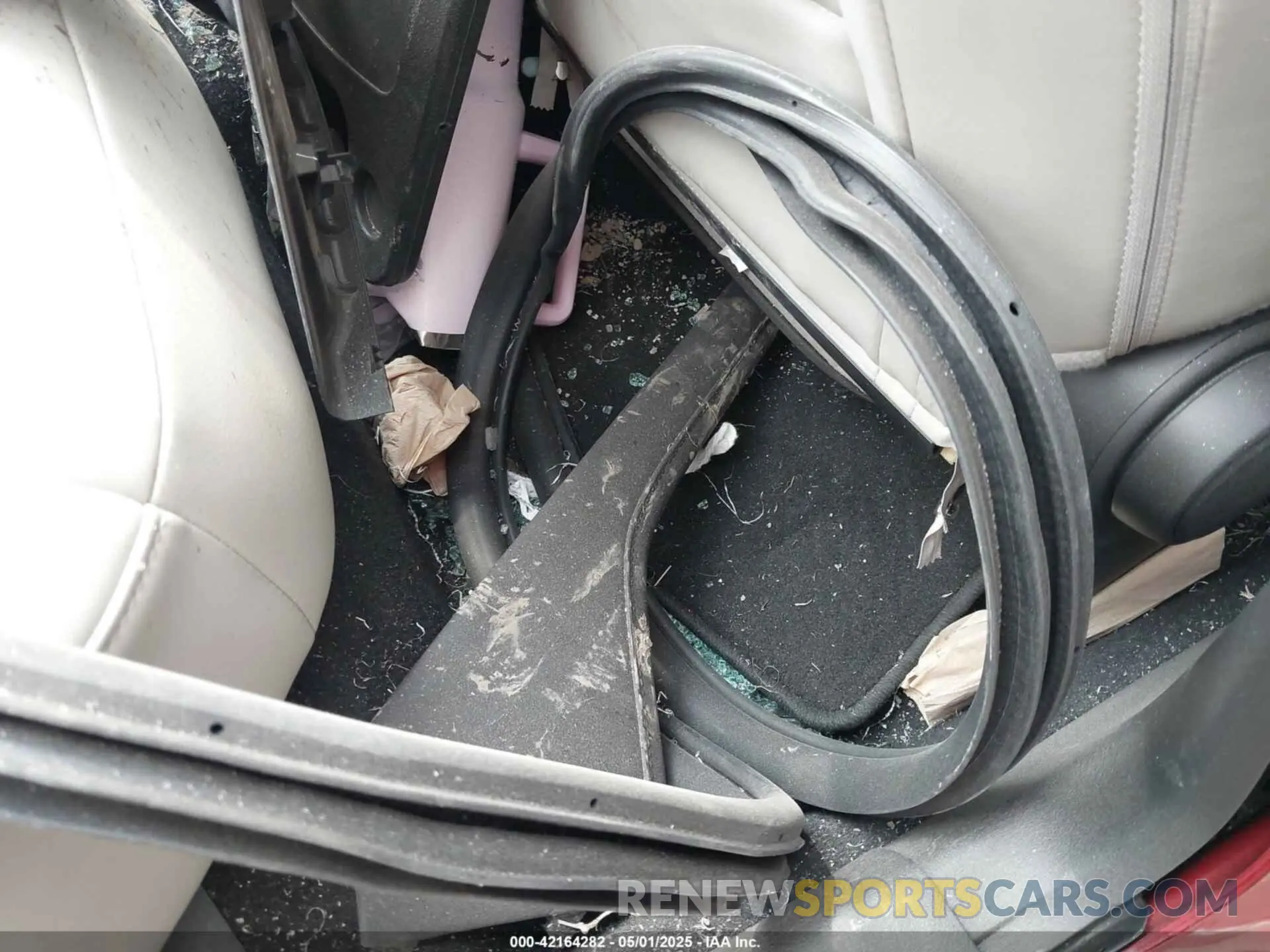 8 Photograph of a damaged car 3MZBPACM3RM400117 MAZDA MAZDA3 2024