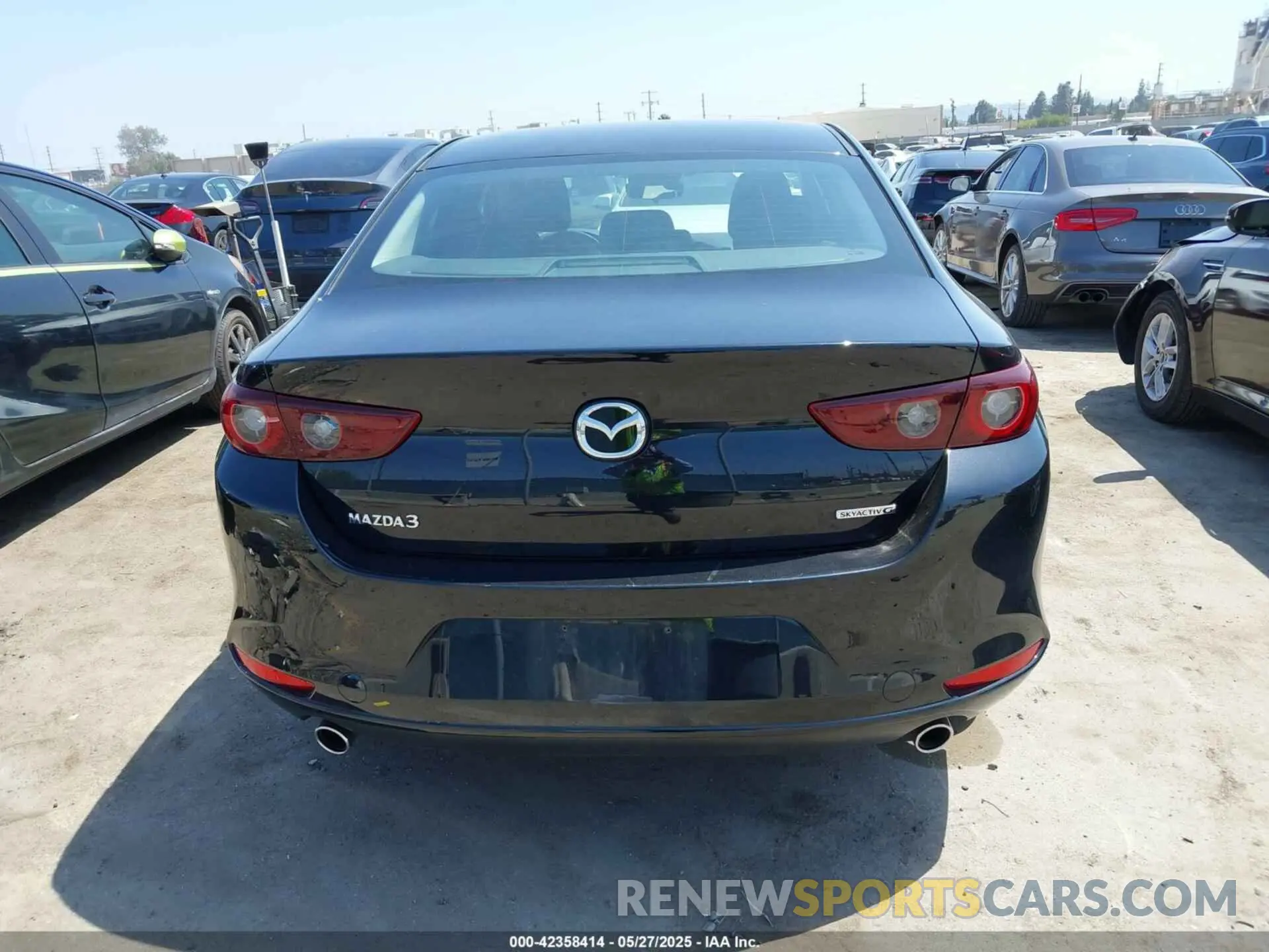 16 Photograph of a damaged car 3MZBPACM3RM417418 MAZDA MAZDA3 2024