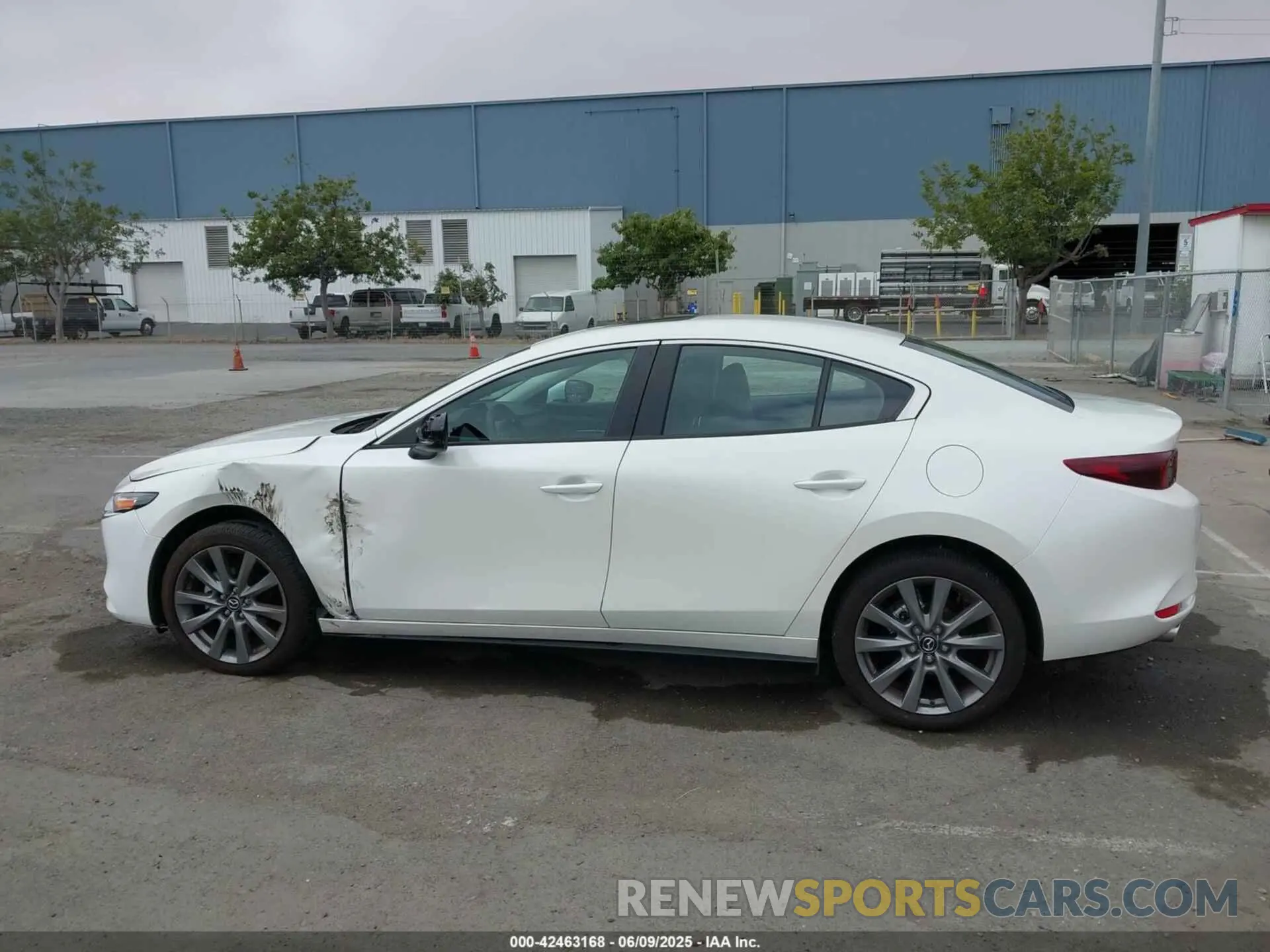 13 Photograph of a damaged car 3MZBPACM4RM425897 MAZDA MAZDA3 2024
