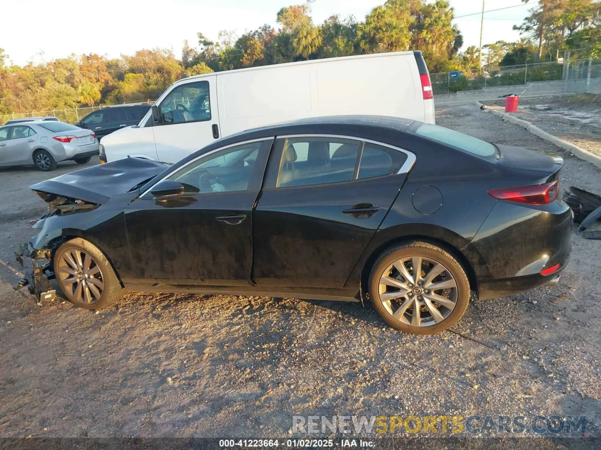 14 Photograph of a damaged car 3MZBPACM5RM402967 MAZDA MAZDA3 2024