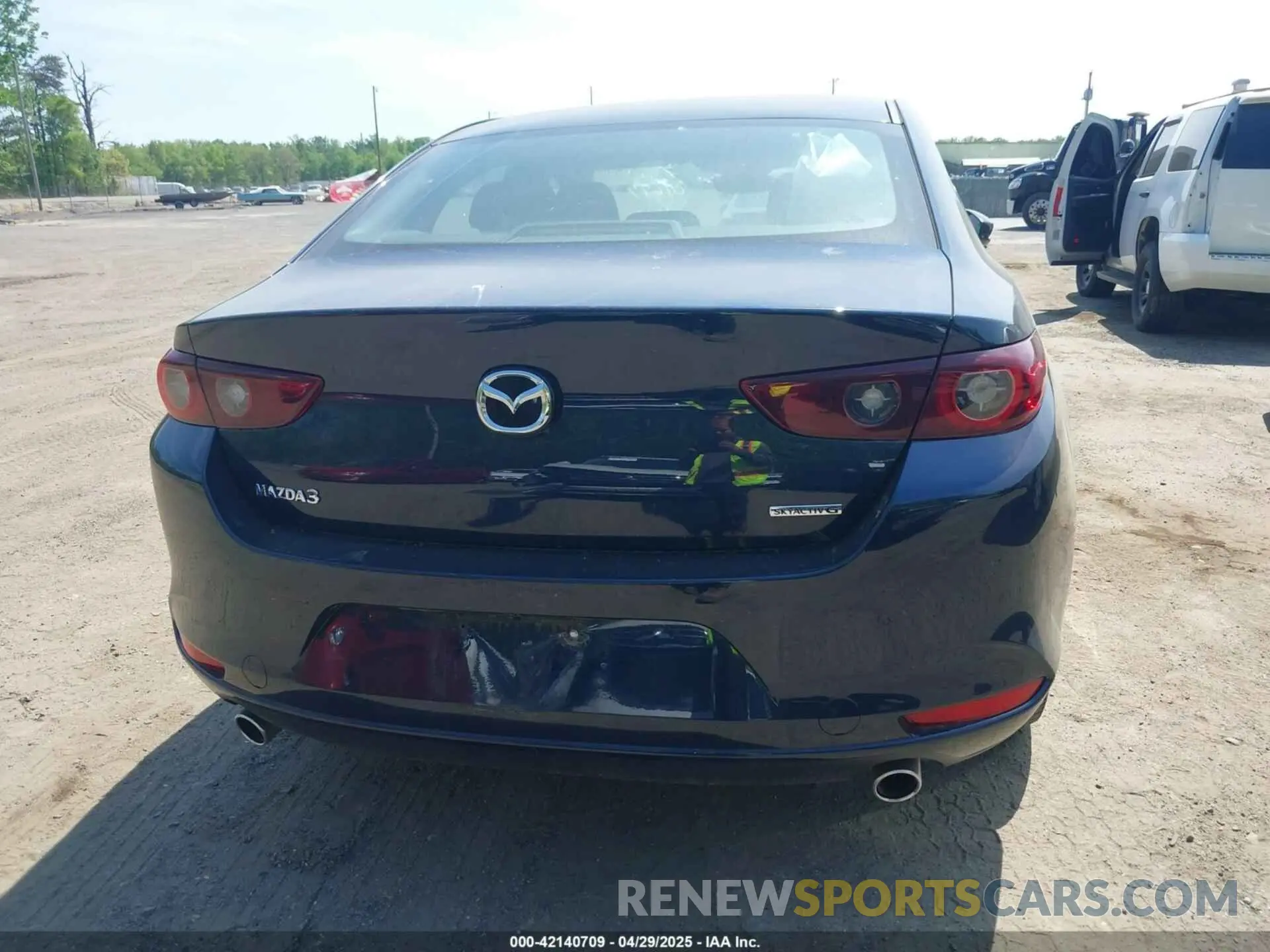 16 Photograph of a damaged car 3MZBPACM7RM415218 MAZDA MAZDA3 2024