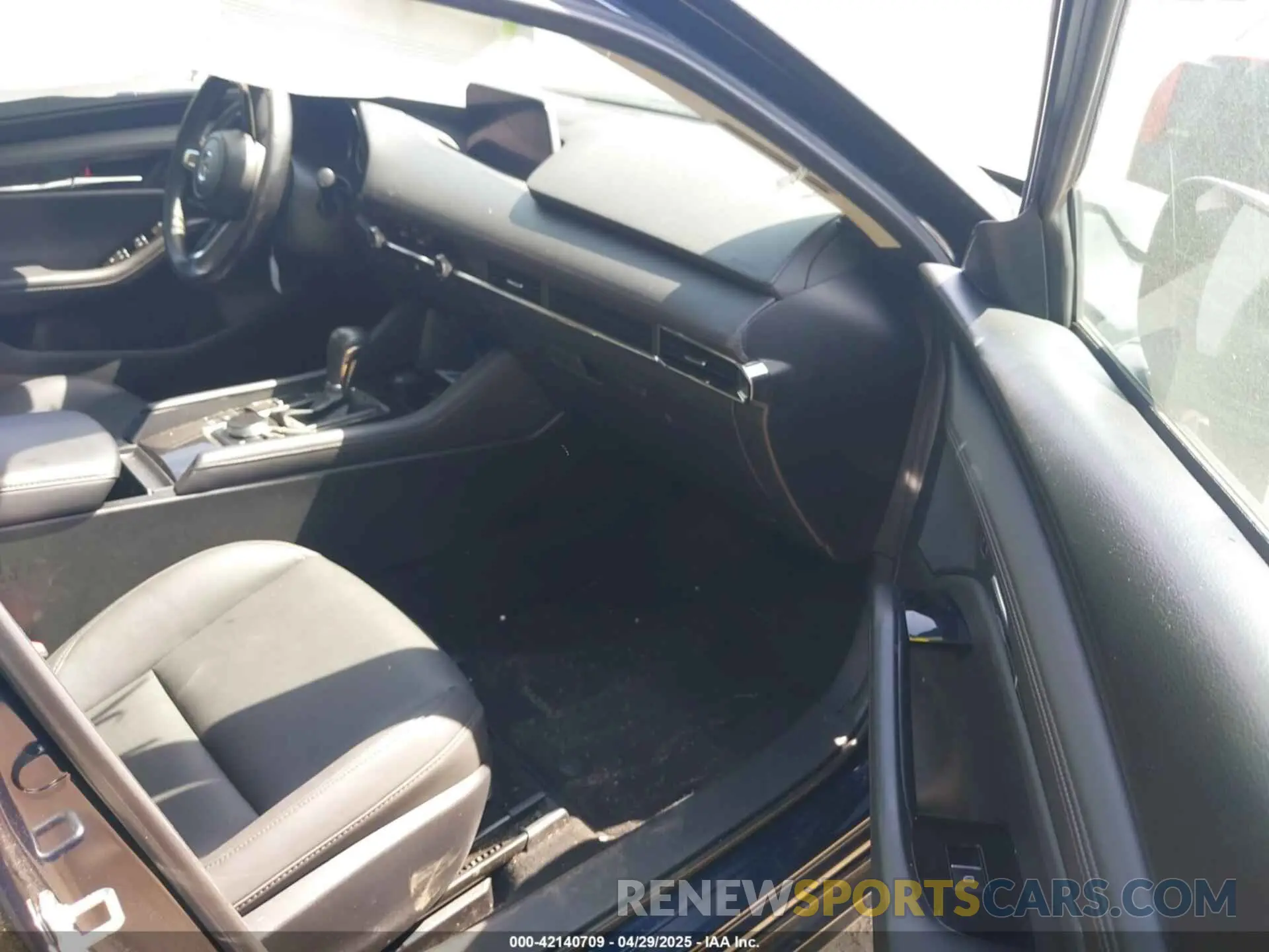 5 Photograph of a damaged car 3MZBPACM7RM415218 MAZDA MAZDA3 2024