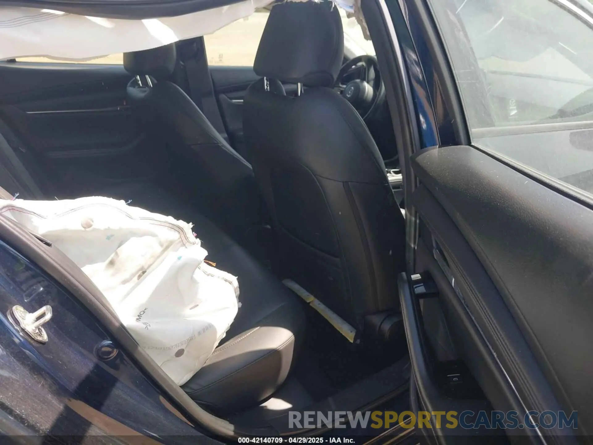 8 Photograph of a damaged car 3MZBPACM7RM415218 MAZDA MAZDA3 2024