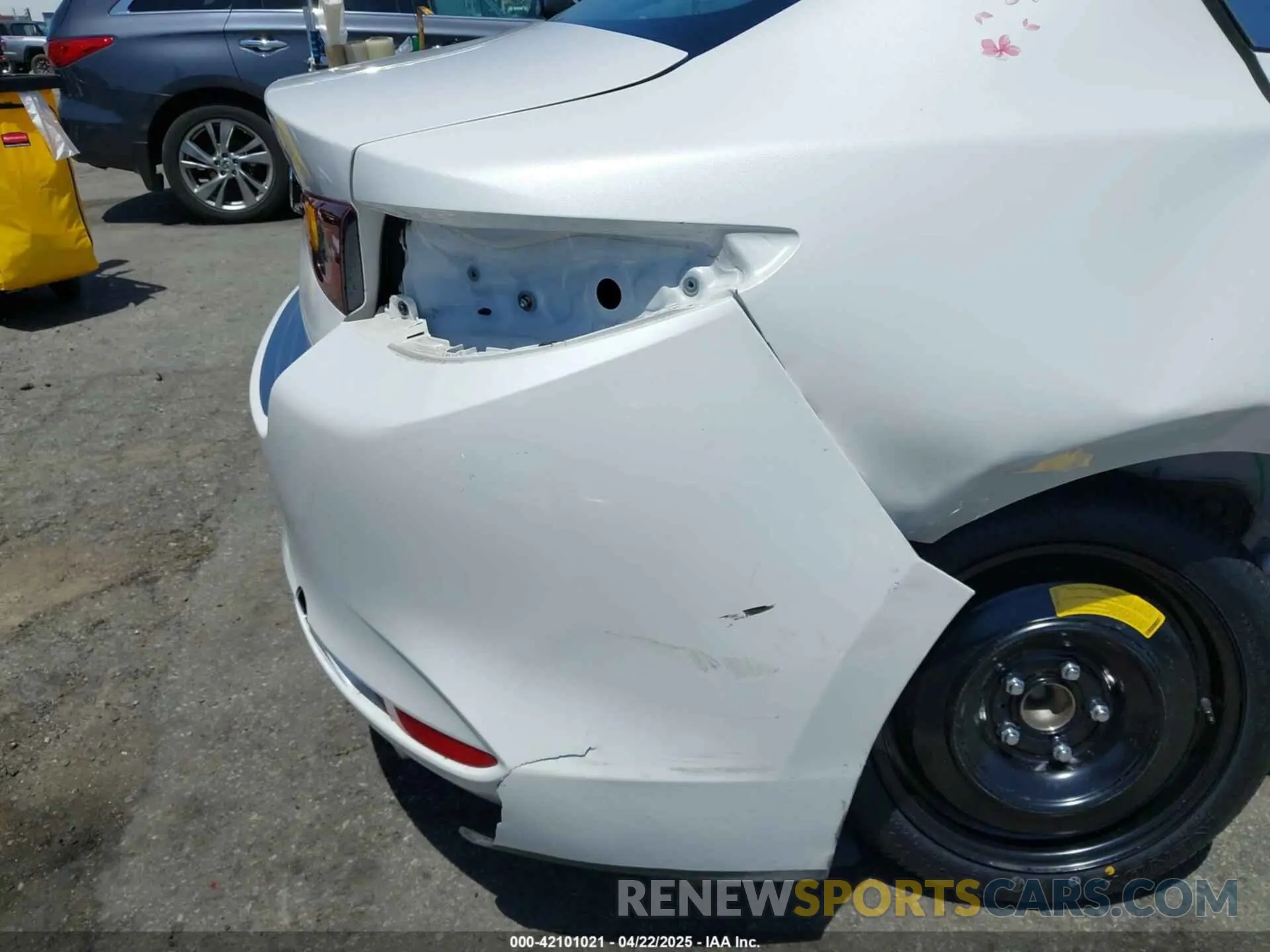 18 Photograph of a damaged car 3MZBPACMXRM420901 MAZDA MAZDA3 2024