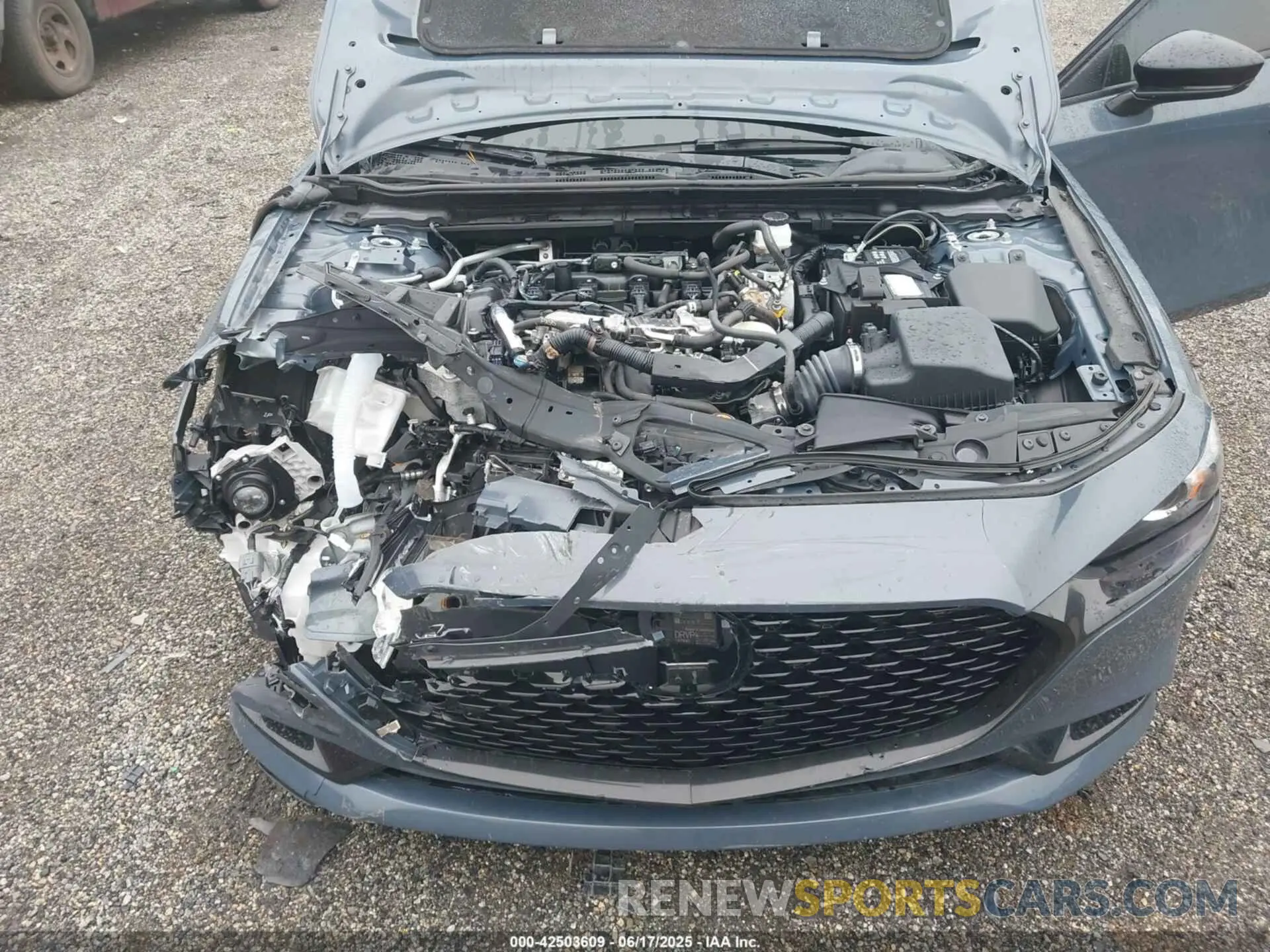 10 Photograph of a damaged car 3MZBPBCM8RM408395 MAZDA MAZDA3 2024
