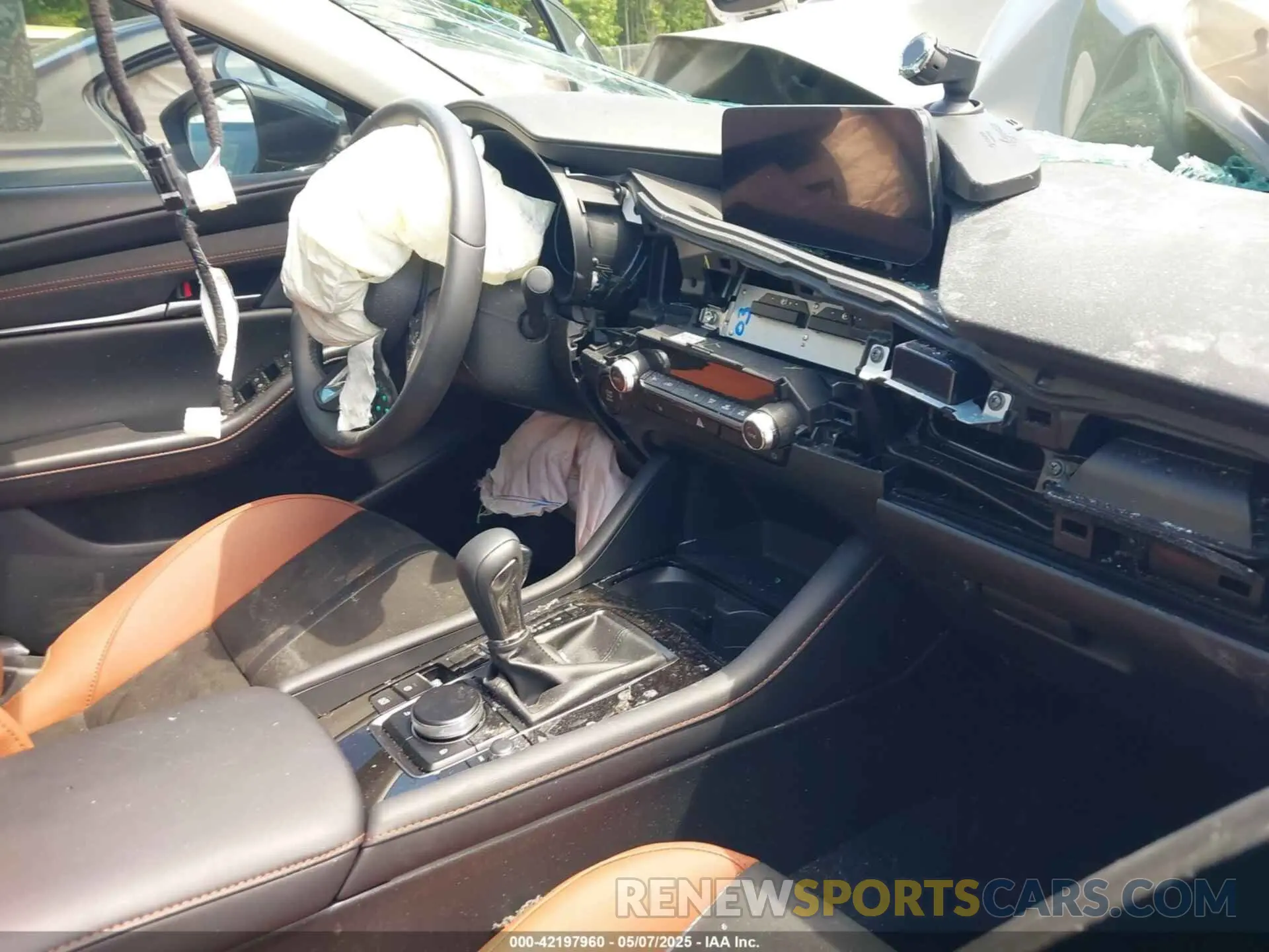 5 Photograph of a damaged car 3MZBPBXY1RM421132 MAZDA MAZDA3 2024