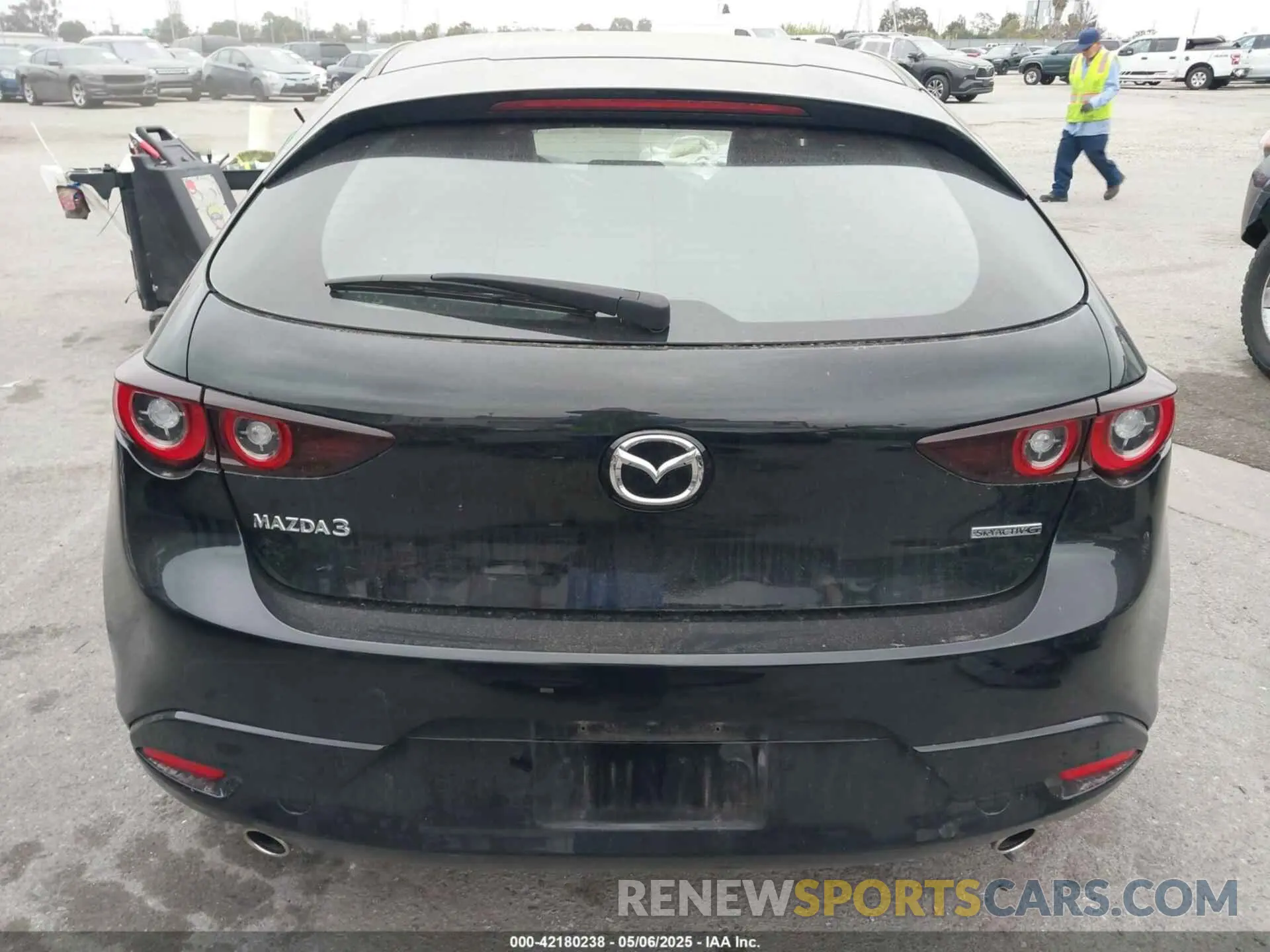 17 Photograph of a damaged car JM1BPAKM2R1716321 MAZDA MAZDA3 2024