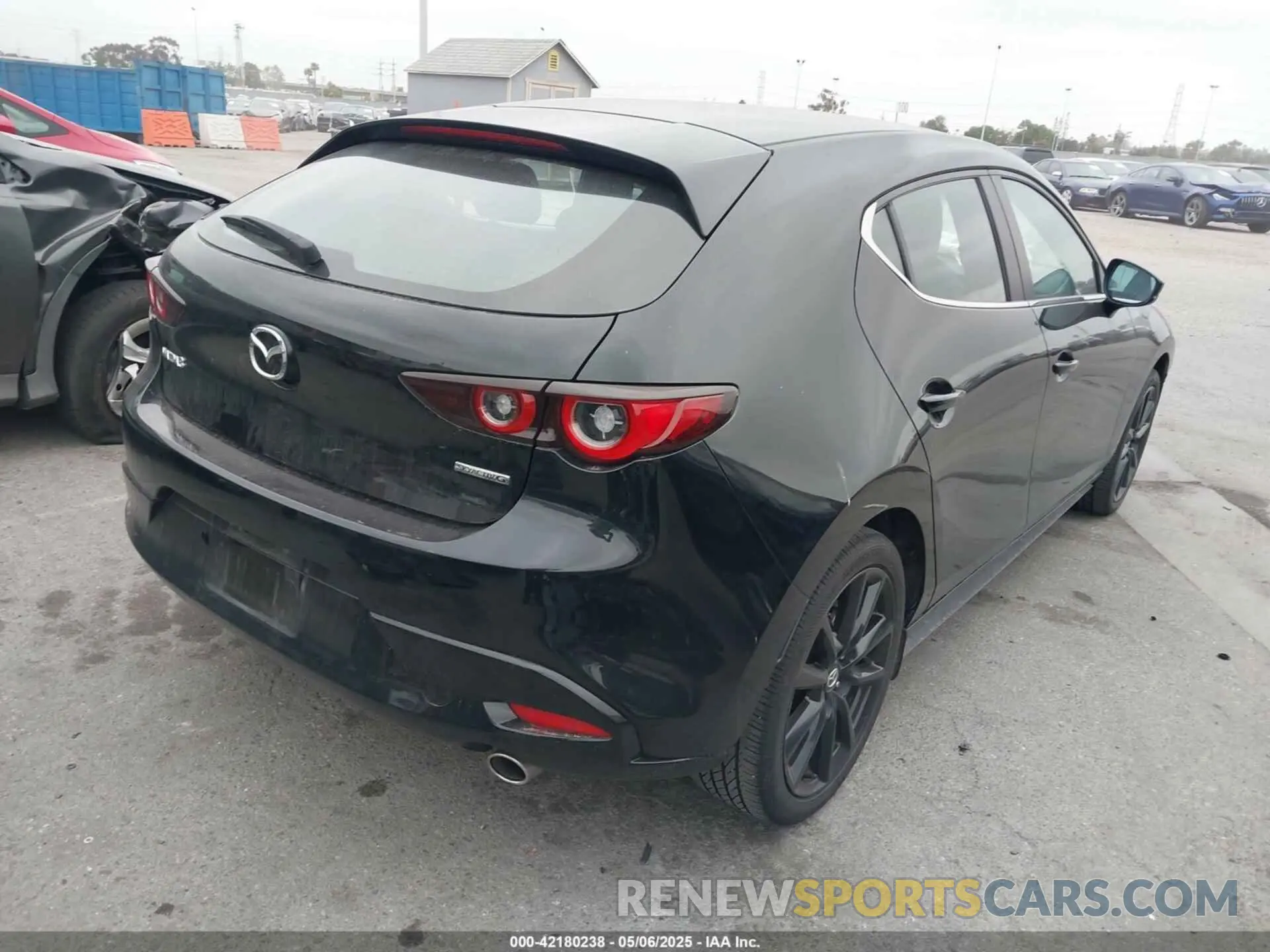 4 Photograph of a damaged car JM1BPAKM2R1716321 MAZDA MAZDA3 2024