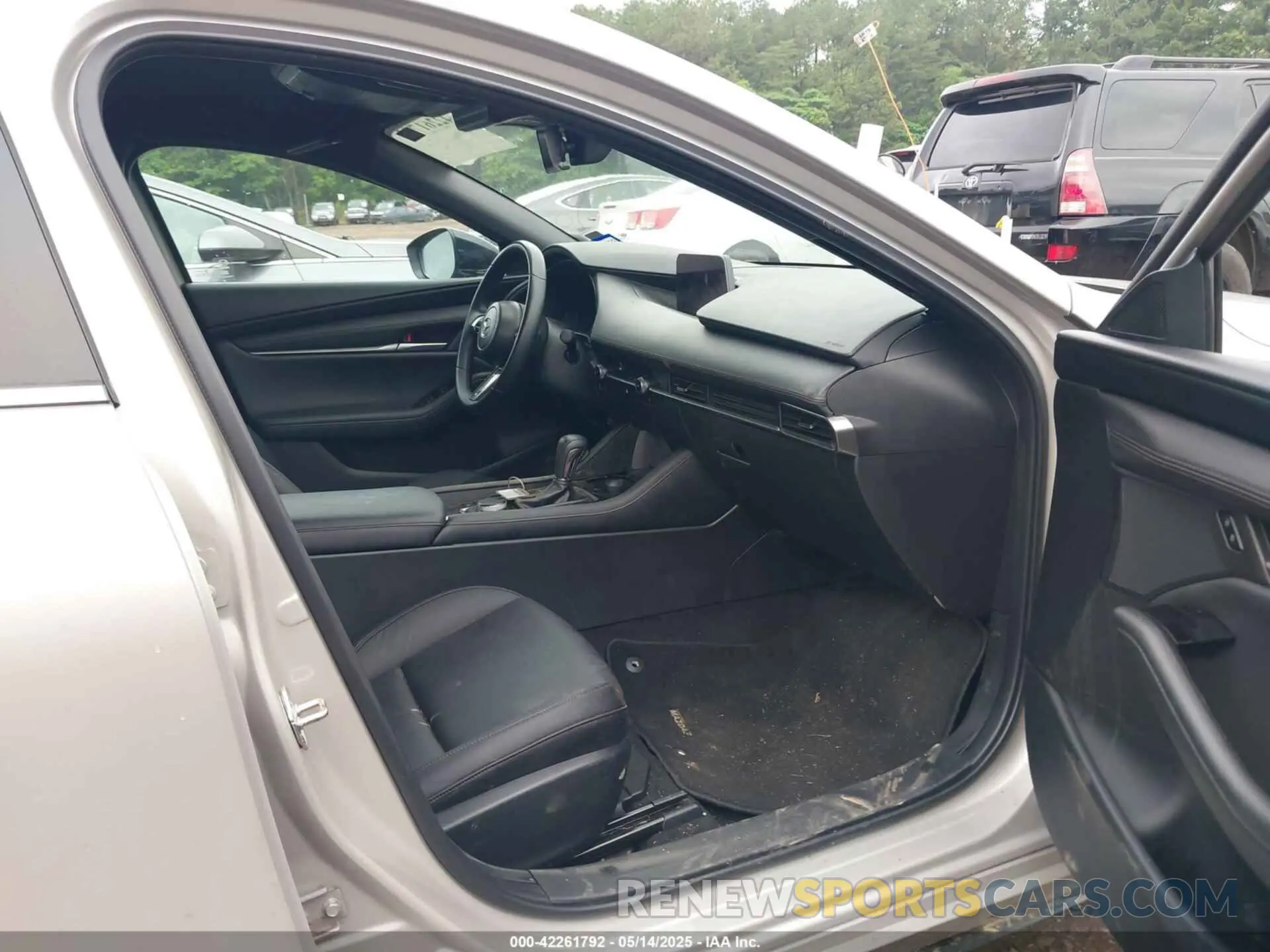 5 Photograph of a damaged car JM1BPAKMXR1722416 MAZDA MAZDA3 2024