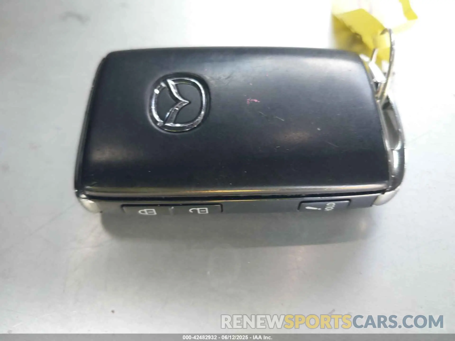 11 Photograph of a damaged car JM1BPALM1R1712565 MAZDA MAZDA3 2024