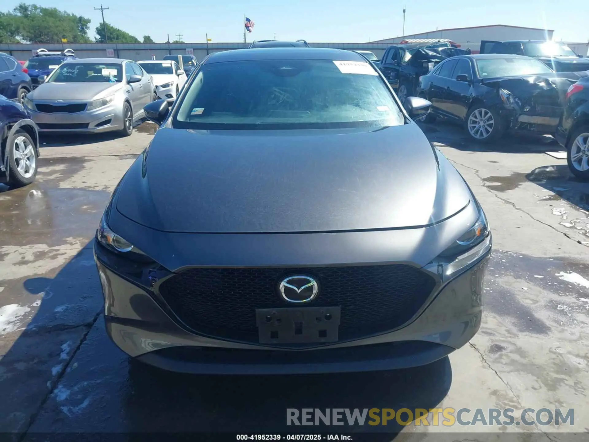 21 Photograph of a damaged car JM1BPALM2R1708220 MAZDA MAZDA3 2024