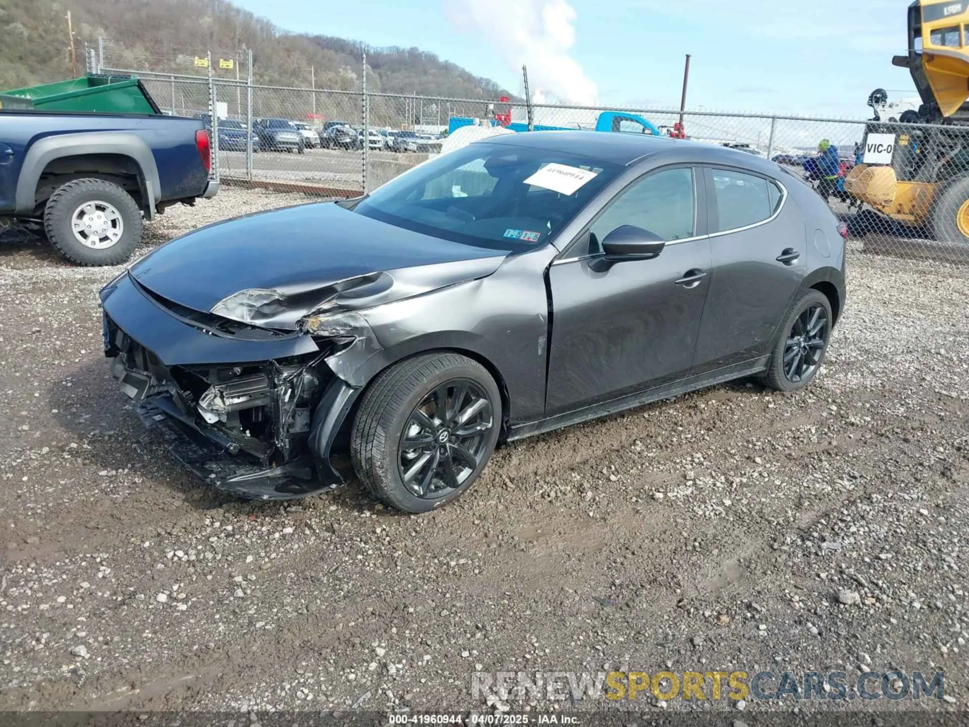 2 Photograph of a damaged car JM1BPALM2R1720965 MAZDA MAZDA3 2024