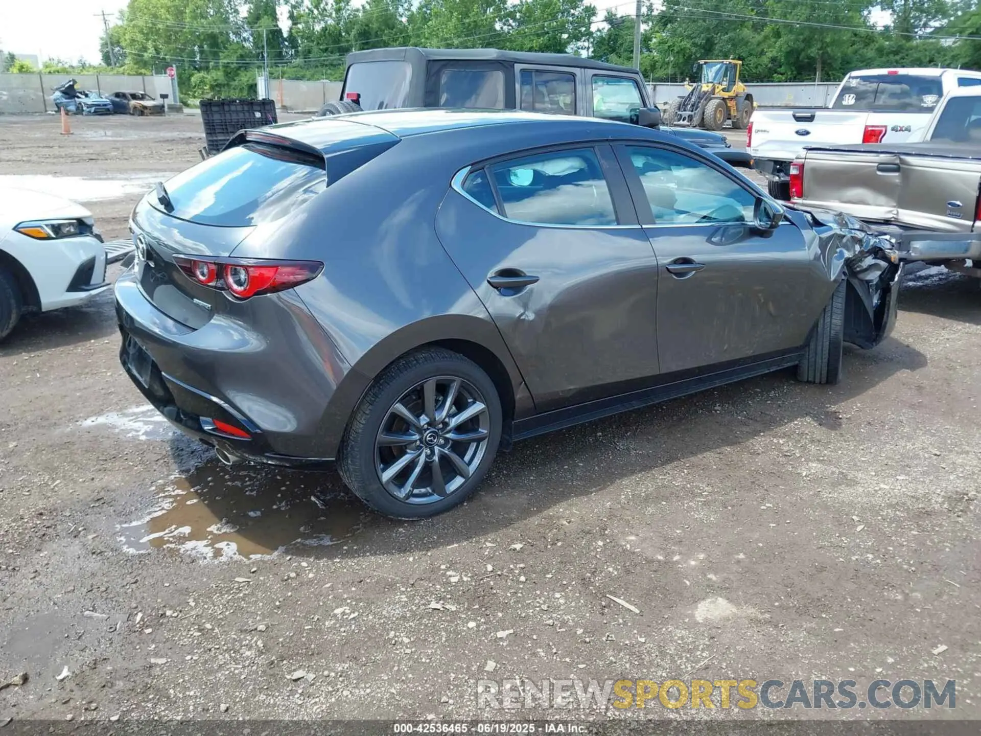 4 Photograph of a damaged car JM1BPALM4R1656332 MAZDA MAZDA3 2024