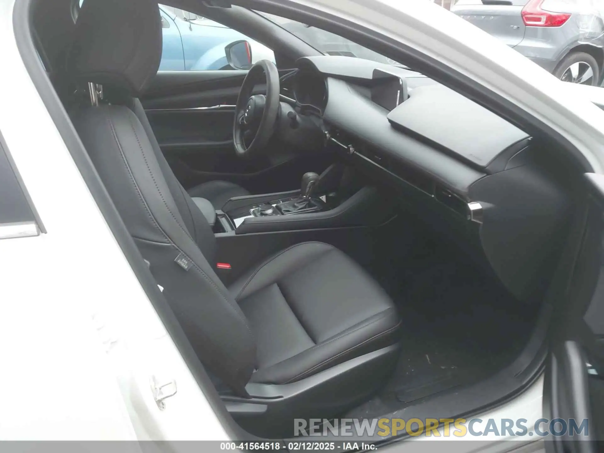 5 Photograph of a damaged car JM1BPALM5R1719017 MAZDA MAZDA3 2024