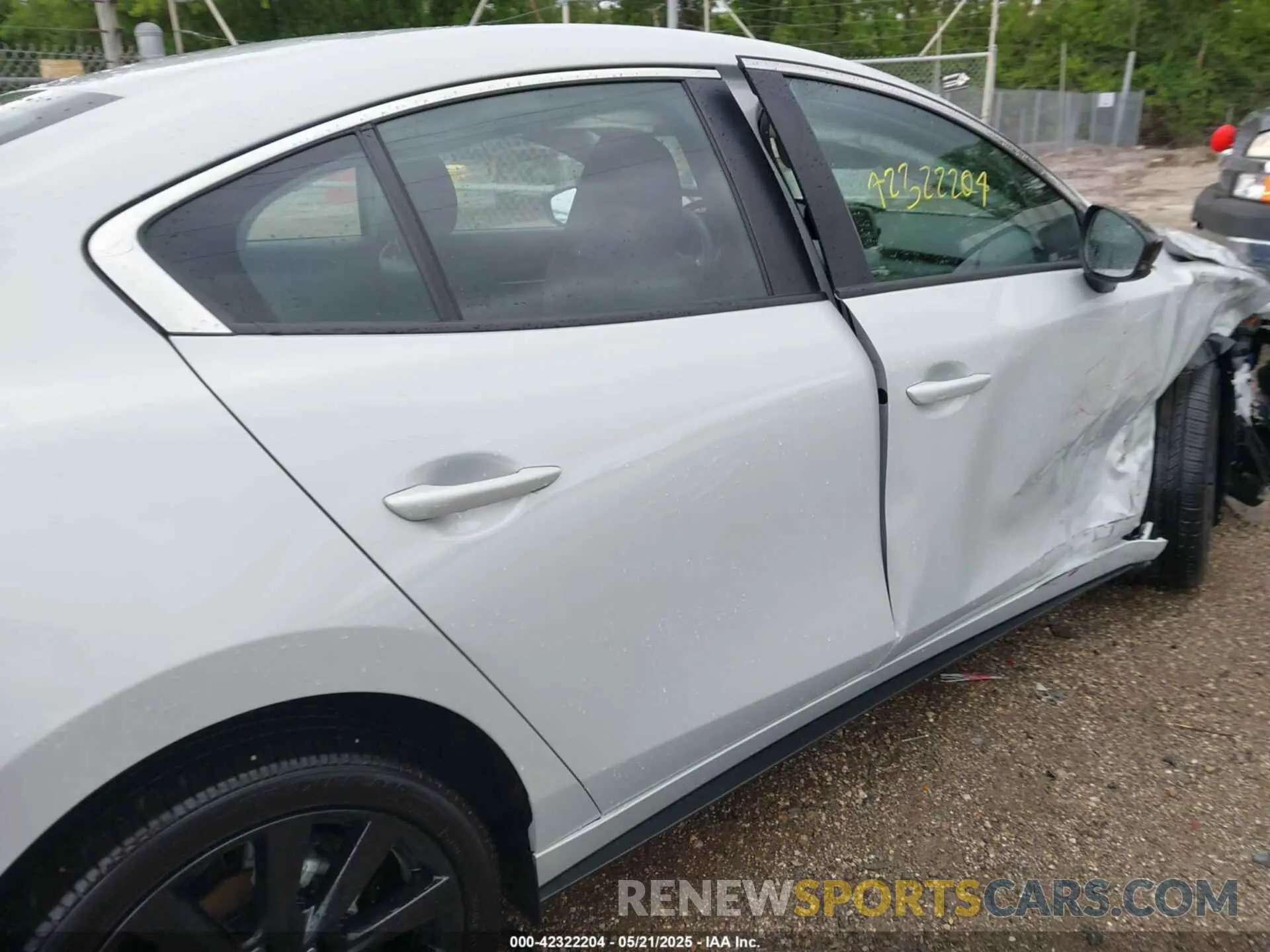 13 Photograph of a damaged car 3MZBPABM4SM464416 MAZDA MAZDA3 2025