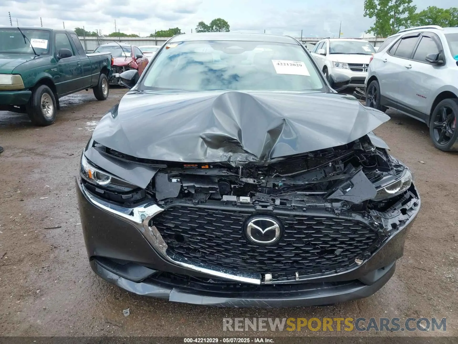 13 Photograph of a damaged car 3MZBPABM9SM468512 MAZDA MAZDA3 2025