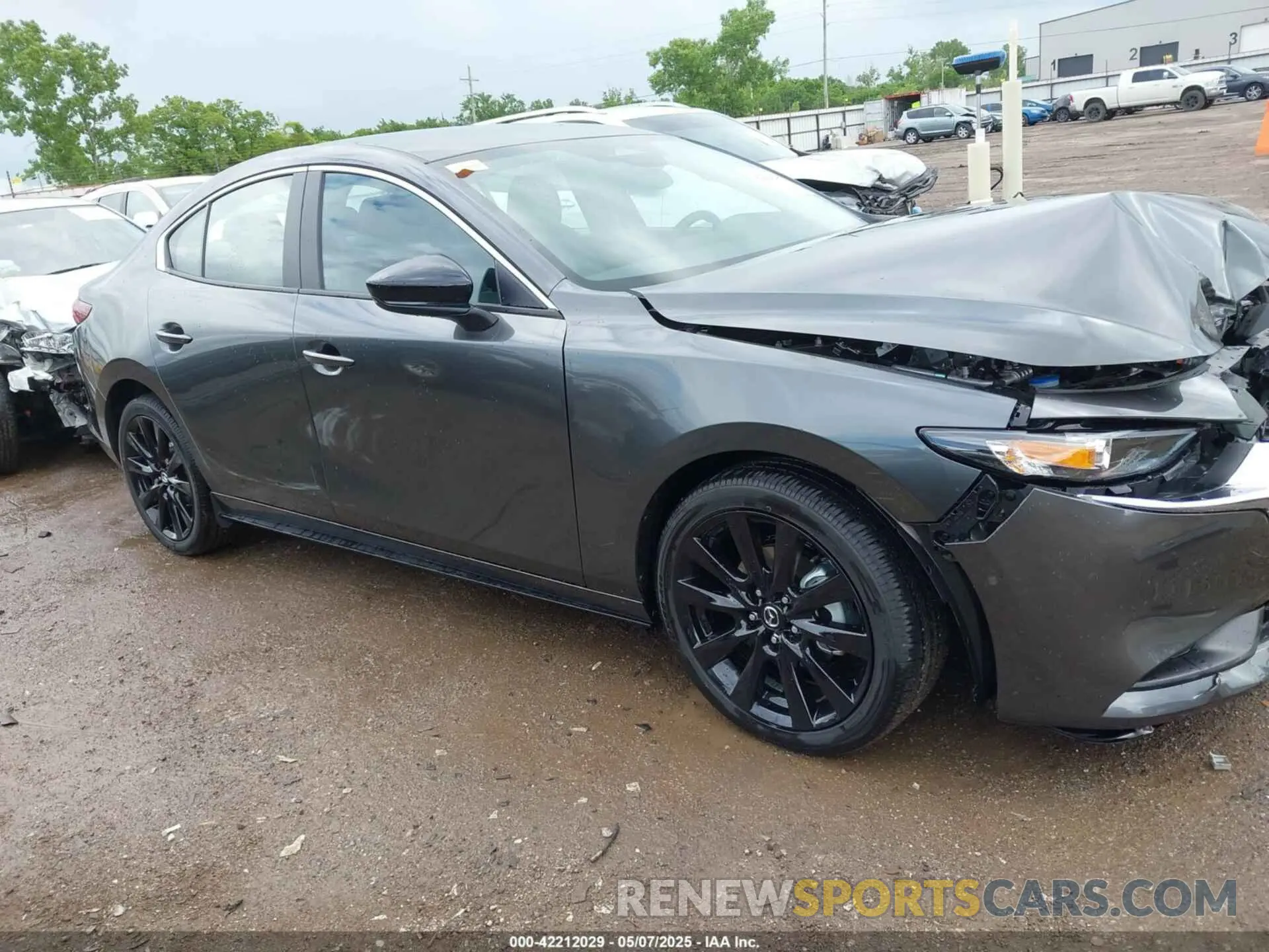 14 Photograph of a damaged car 3MZBPABM9SM468512 MAZDA MAZDA3 2025