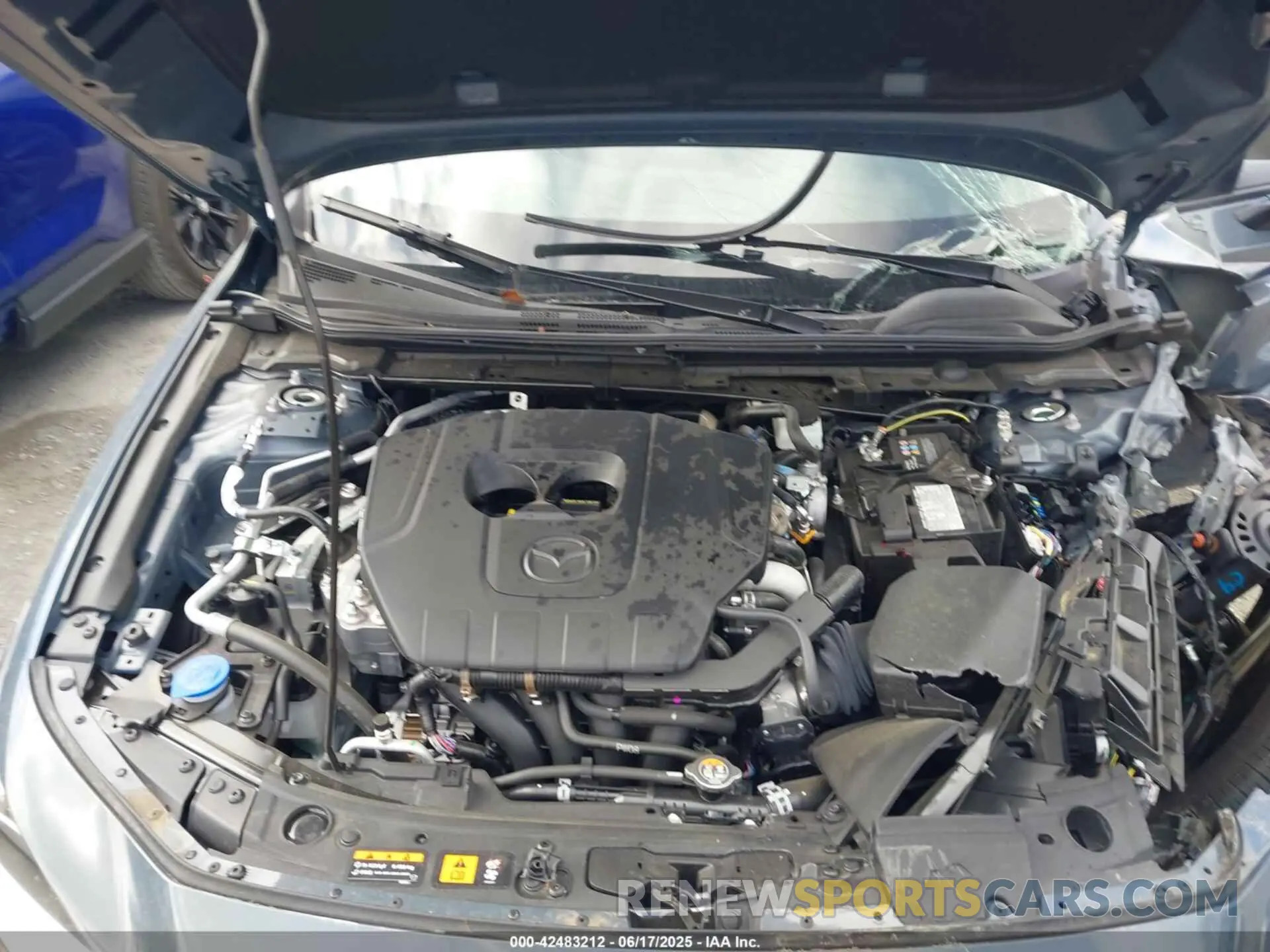 10 Photograph of a damaged car 3MZBPBCM4SM467451 MAZDA MAZDA3 2025