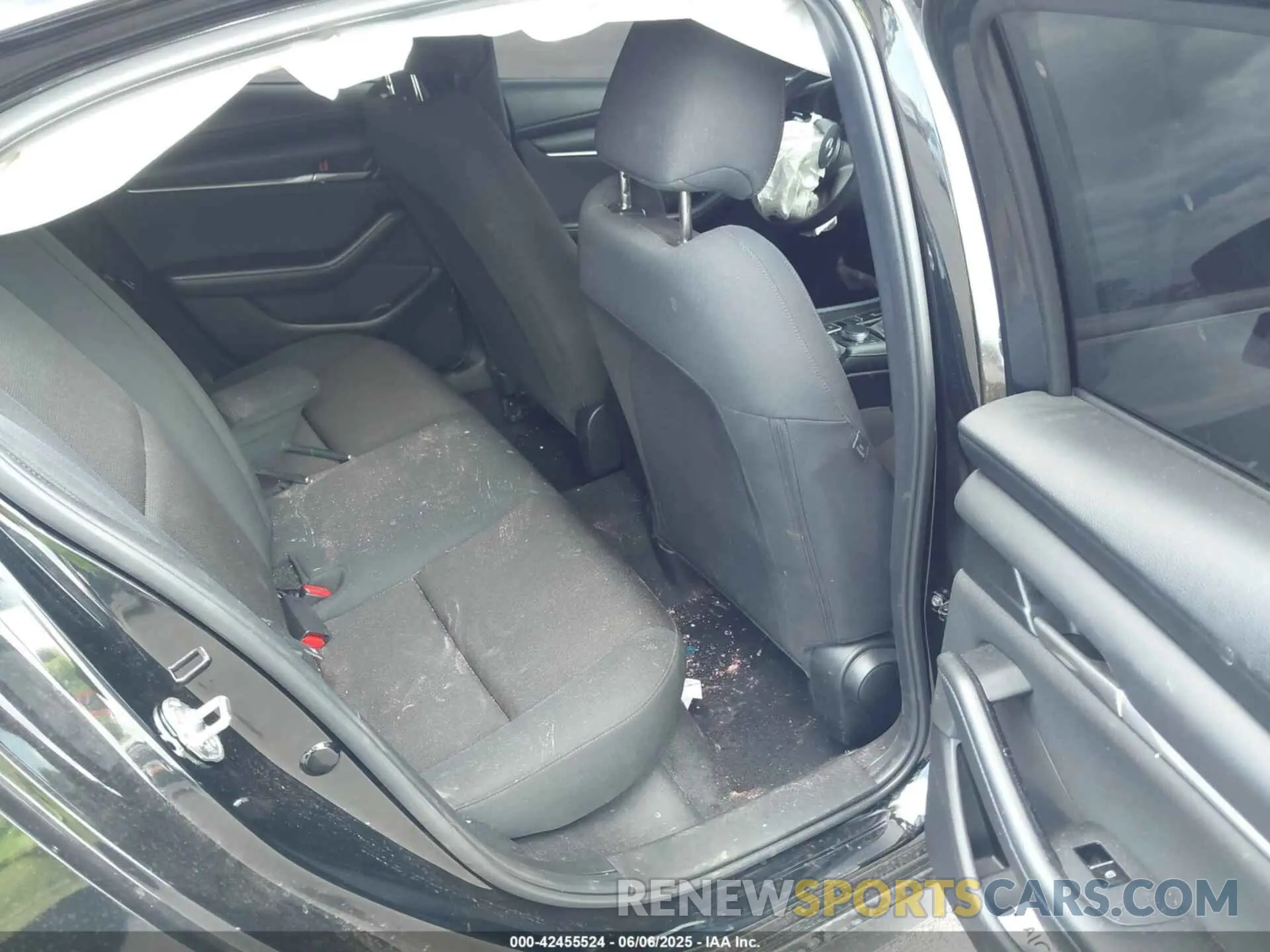 8 Photograph of a damaged car JM1BPAAM8S1766213 MAZDA MAZDA3 2025