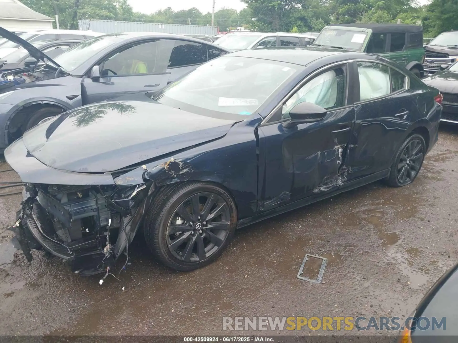 2 Photograph of a damaged car JM1BPABM5S1758018 MAZDA MAZDA3 2025