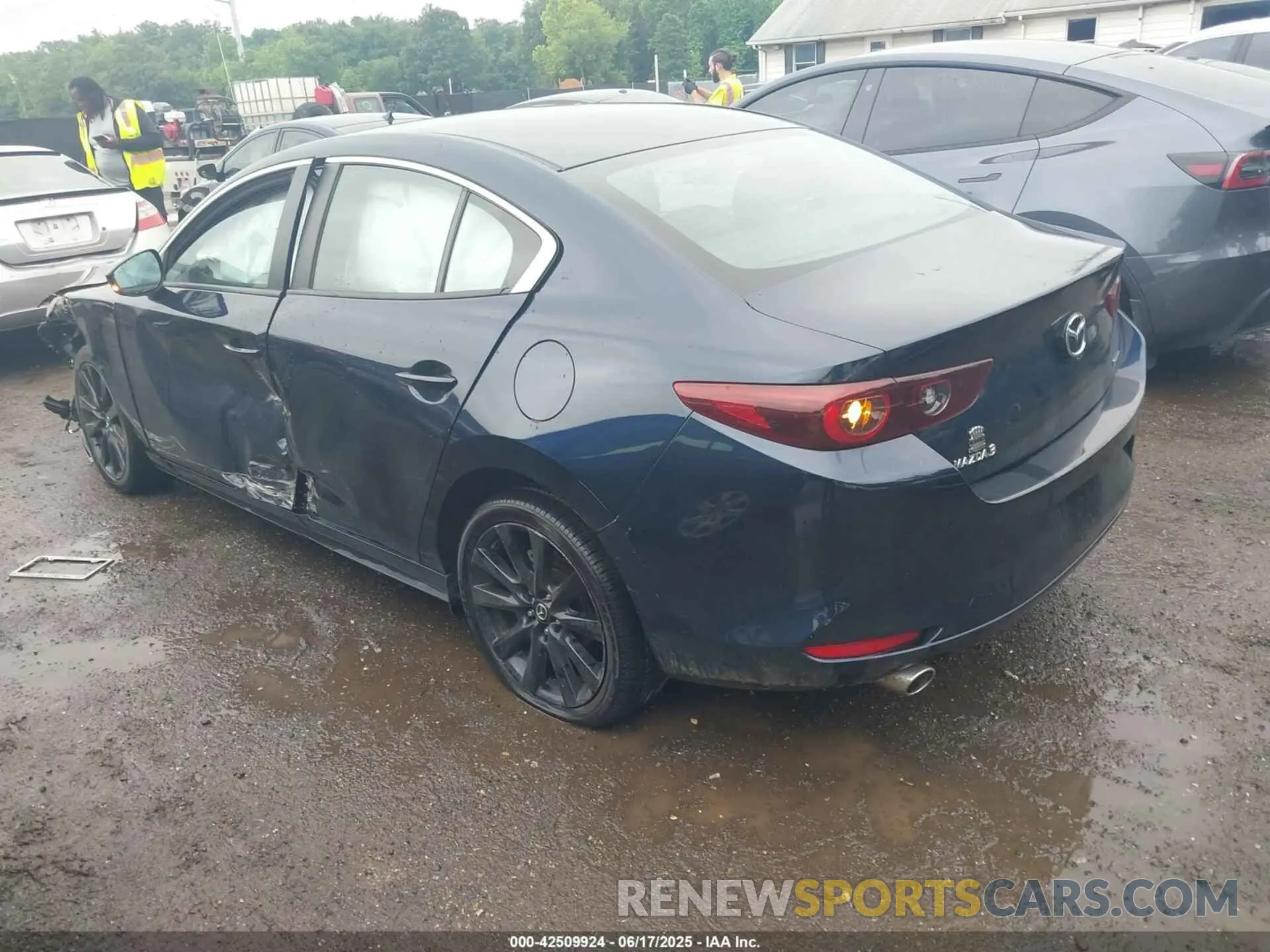 3 Photograph of a damaged car JM1BPABM5S1758018 MAZDA MAZDA3 2025