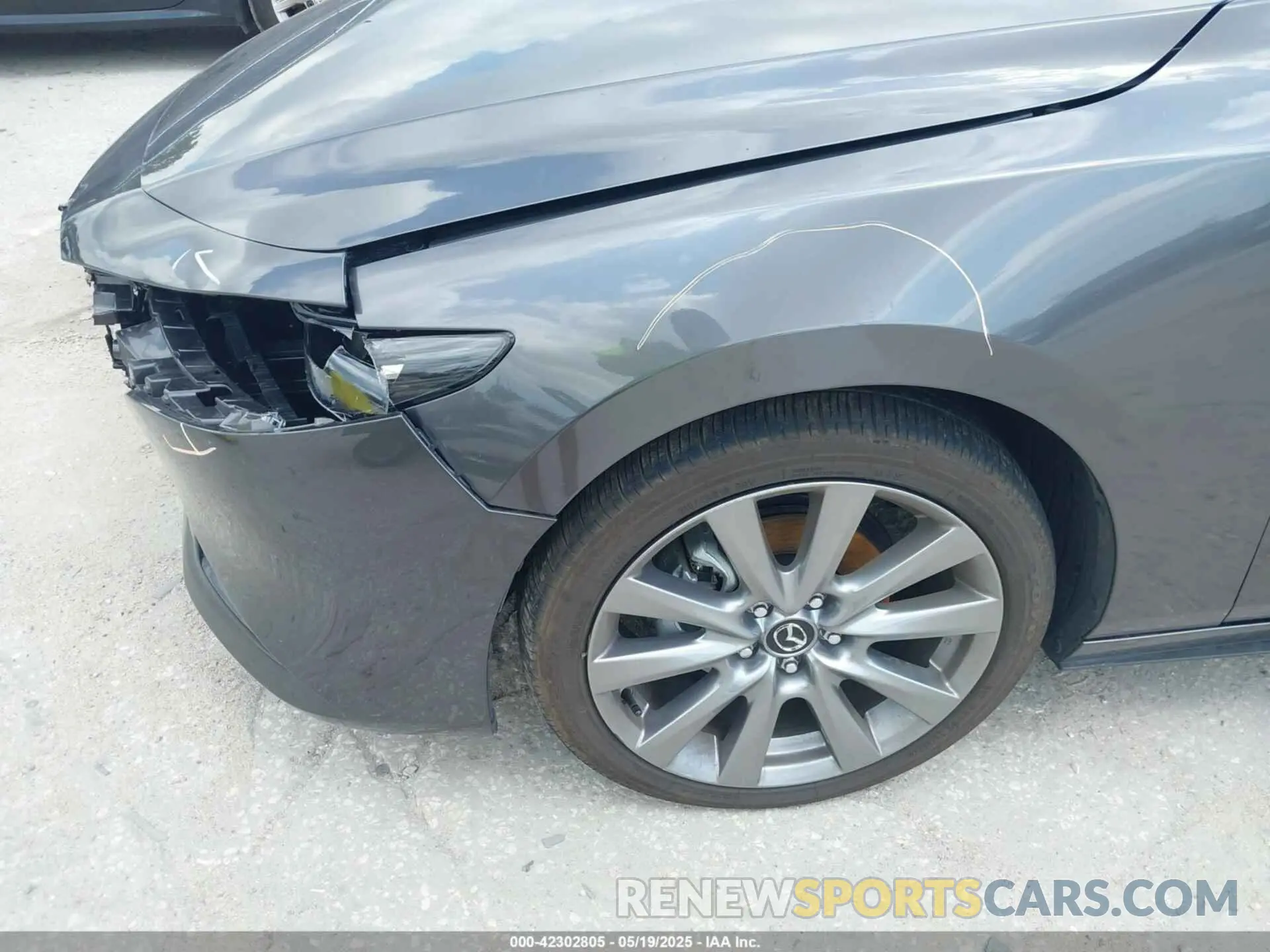 17 Photograph of a damaged car JM1BPACM5S1762195 MAZDA MAZDA3 2025