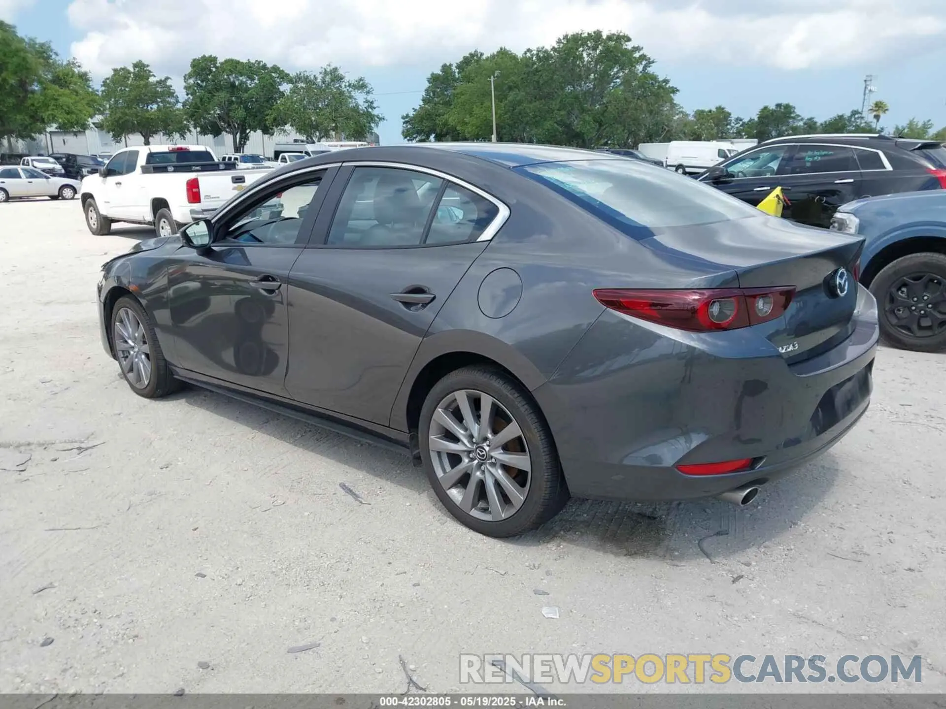 3 Photograph of a damaged car JM1BPACM5S1762195 MAZDA MAZDA3 2025