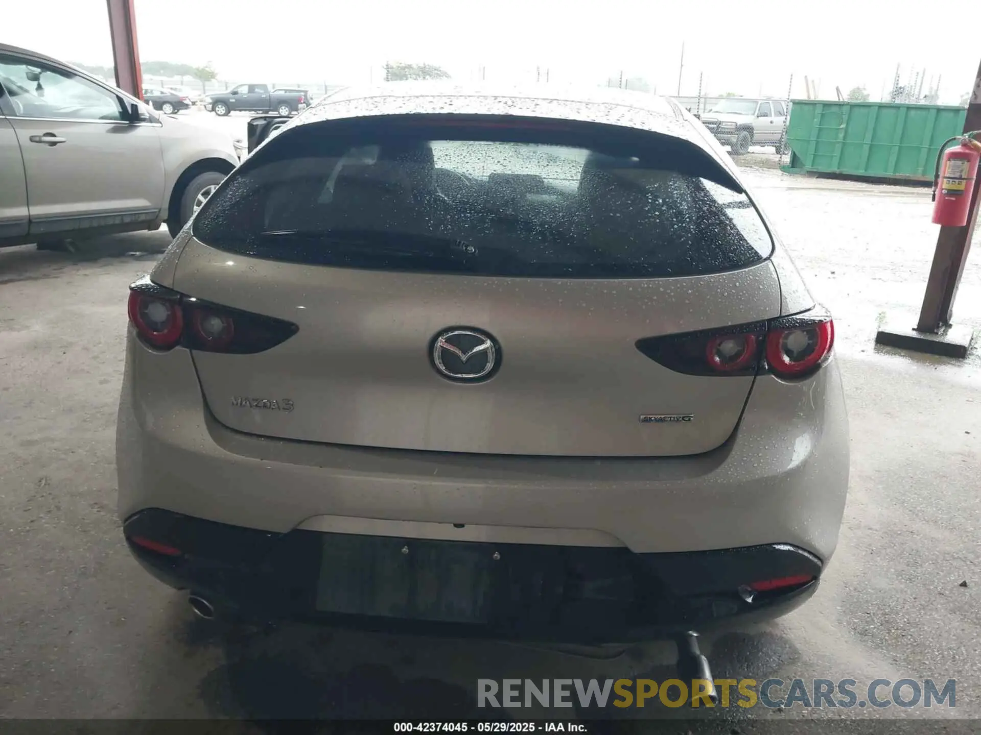 16 Photograph of a damaged car JM1BPAKM4S1753716 MAZDA MAZDA3 2025