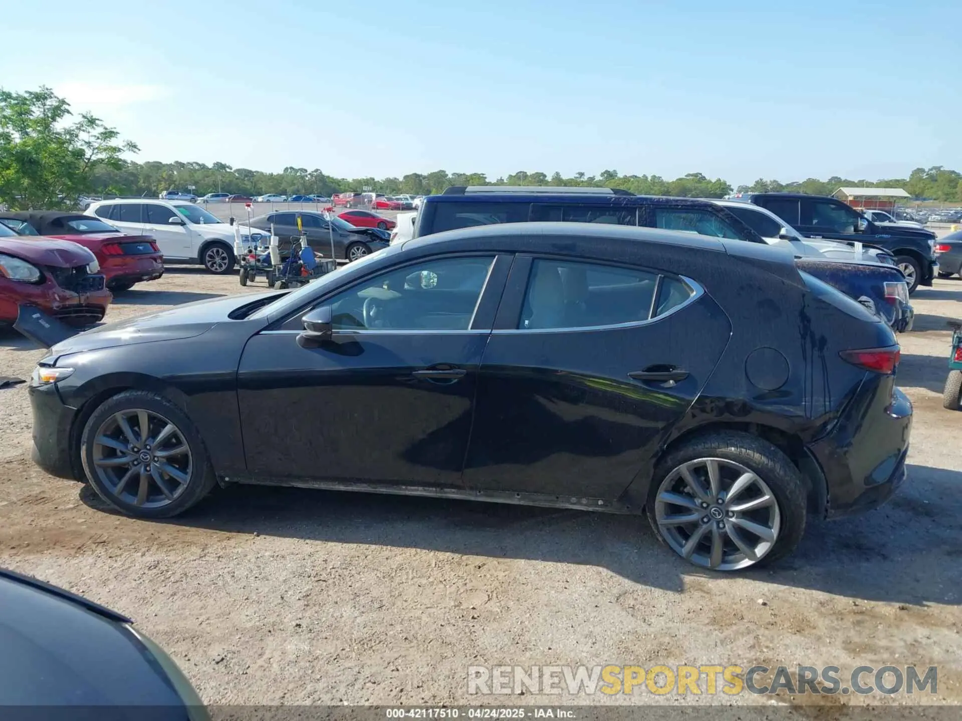 14 Photograph of a damaged car JM1BPBJM9K1122225 MAZDA MAZDA3 HATCHBACK 2019