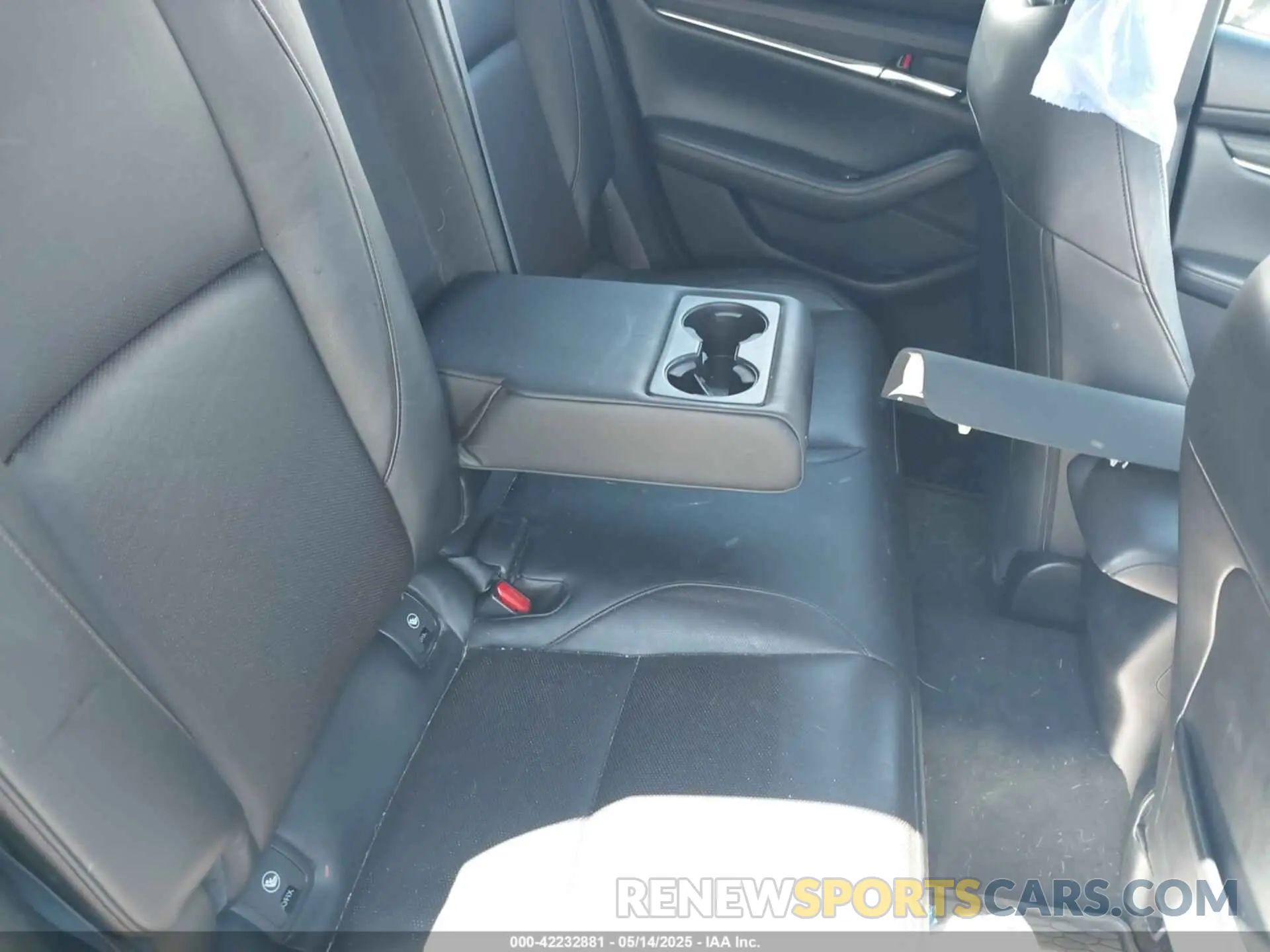 8 Photograph of a damaged car JM1BPBNMXK1144535 MAZDA MAZDA3 HATCHBACK 2019