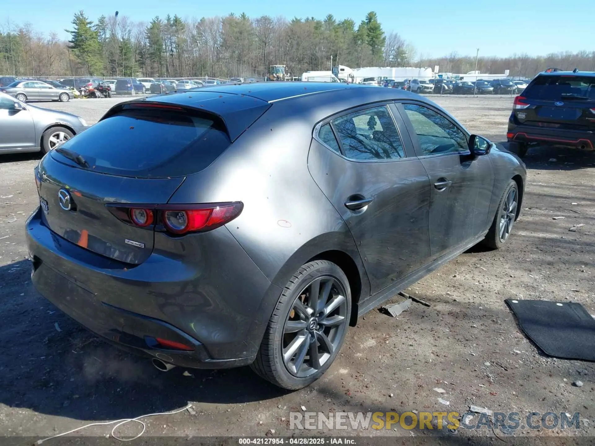 4 Photograph of a damaged car JM1BPBLMXL1160464 MAZDA MAZDA3 HATCHBACK 2020