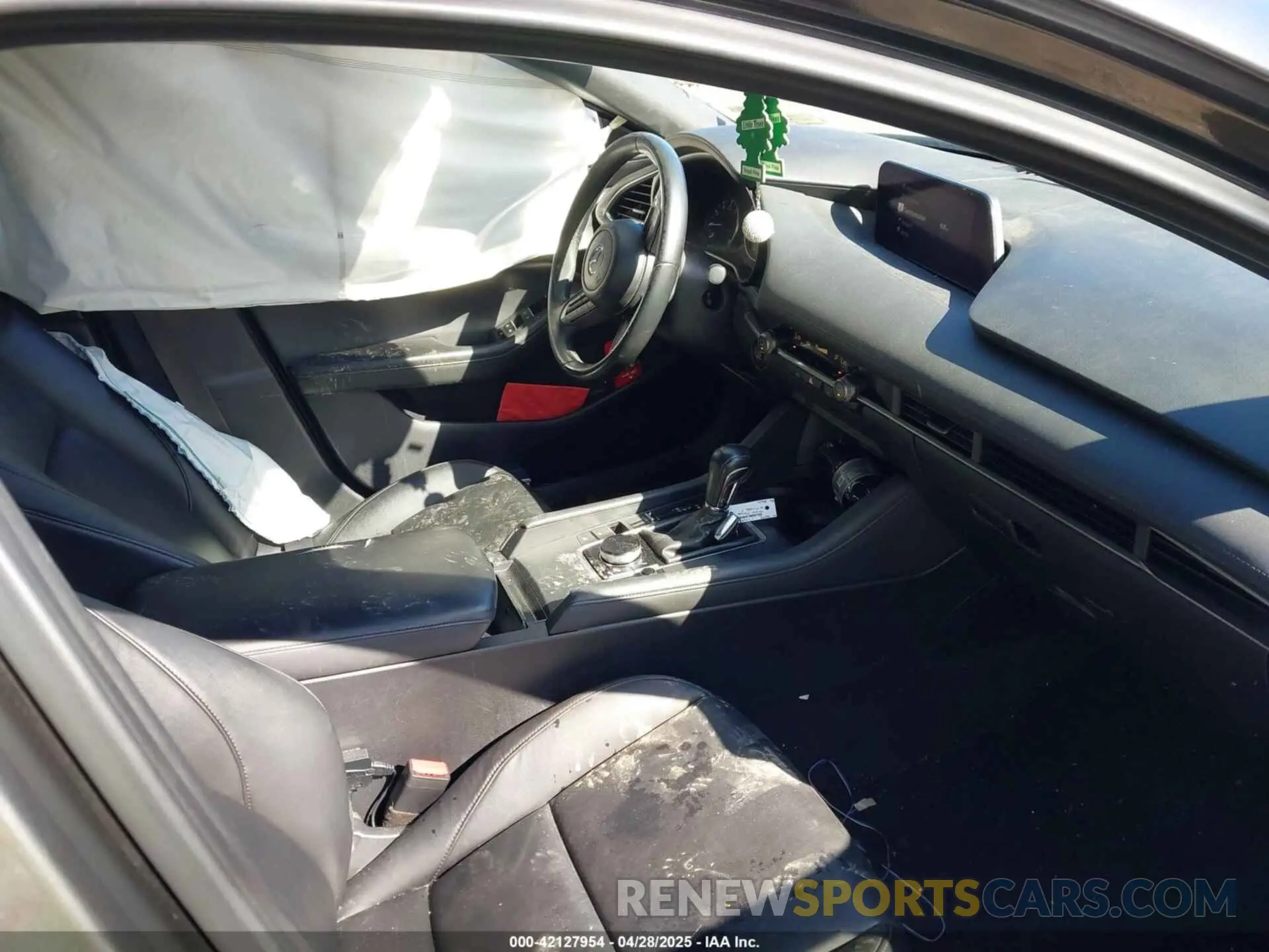 5 Photograph of a damaged car JM1BPBLMXL1160464 MAZDA MAZDA3 HATCHBACK 2020