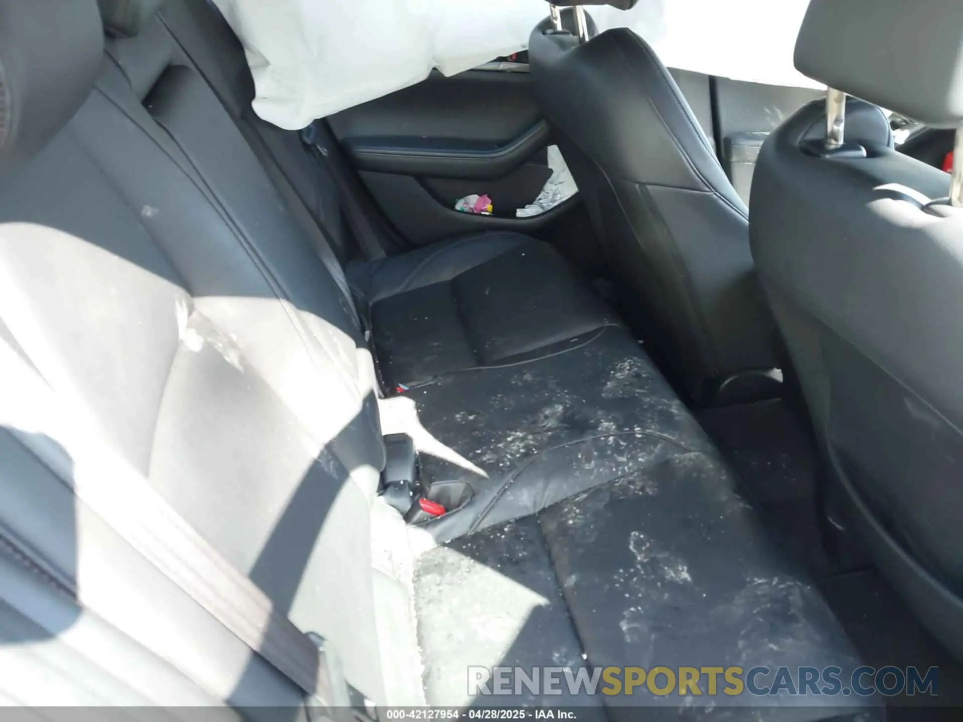 8 Photograph of a damaged car JM1BPBLMXL1160464 MAZDA MAZDA3 HATCHBACK 2020
