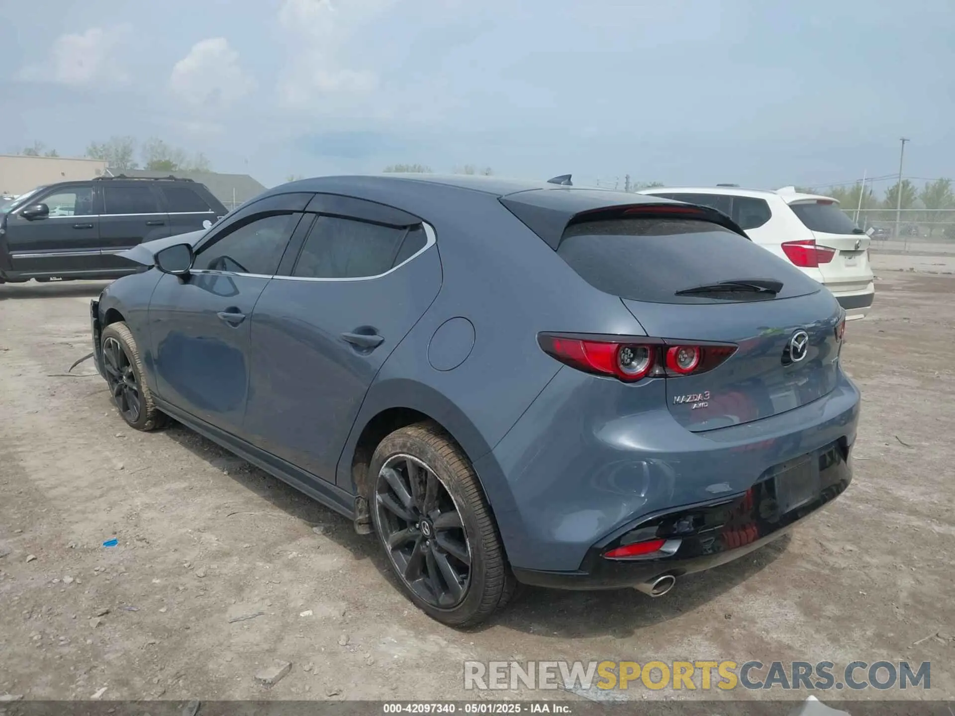 3 Photograph of a damaged car JM1BPBNM3L1171285 MAZDA MAZDA3 HATCHBACK 2020