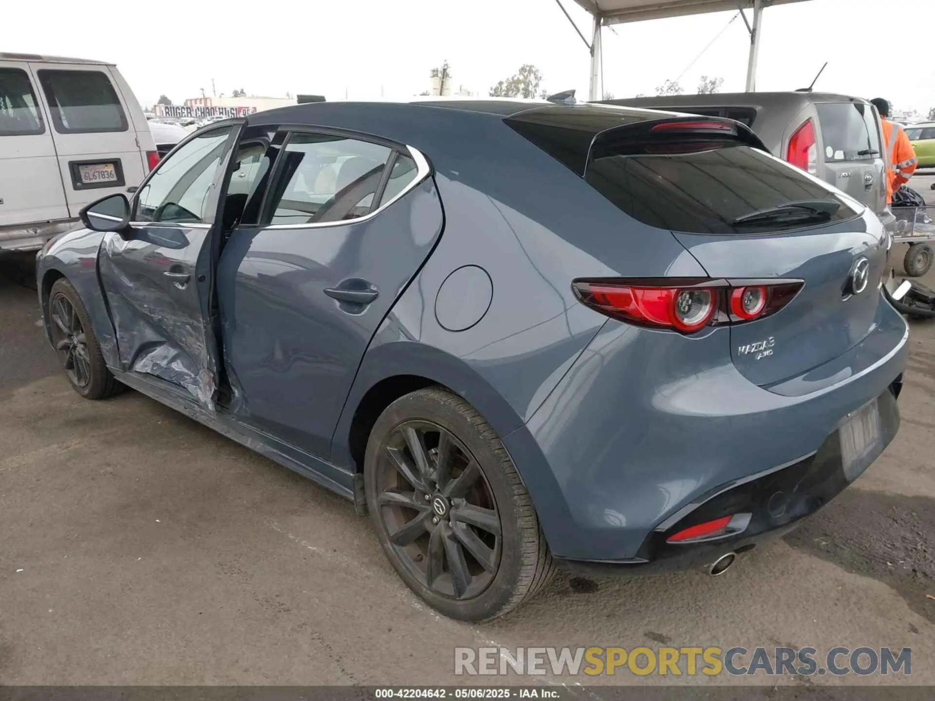 3 Photograph of a damaged car JM1BPBNM6L1167103 MAZDA MAZDA3 HATCHBACK 2020