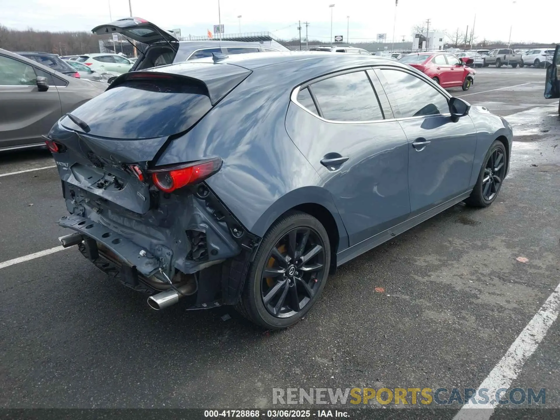 4 Photograph of a damaged car JM1BPBNM9L1174949 MAZDA MAZDA3 HATCHBACK 2020