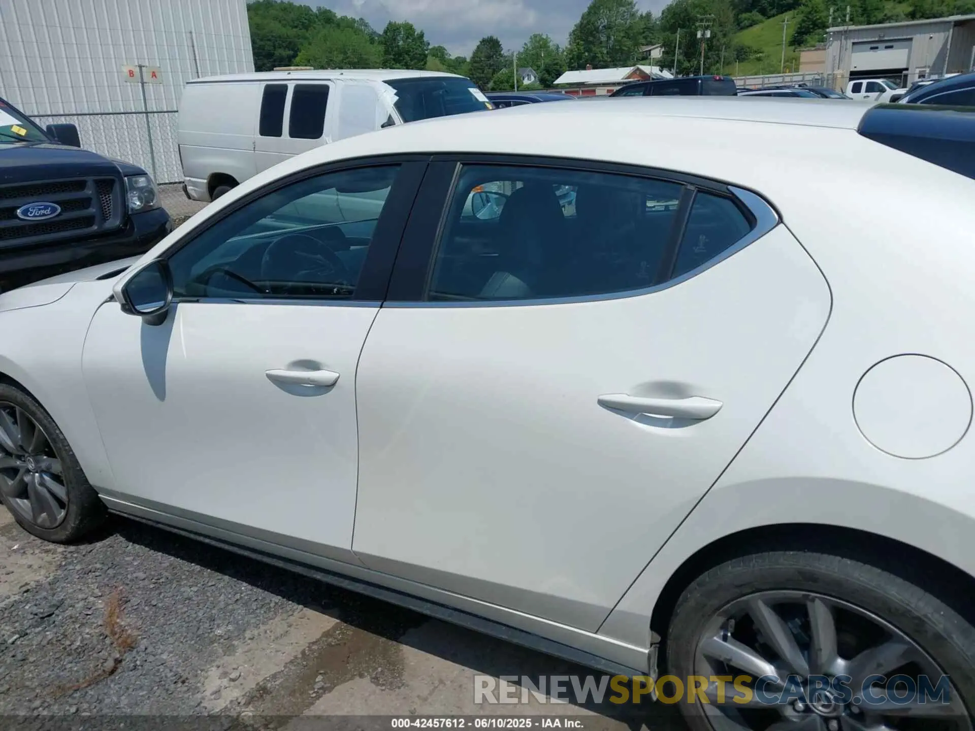 15 Photograph of a damaged car JM1BPBLL6M1328674 MAZDA MAZDA3 HATCHBACK 2021