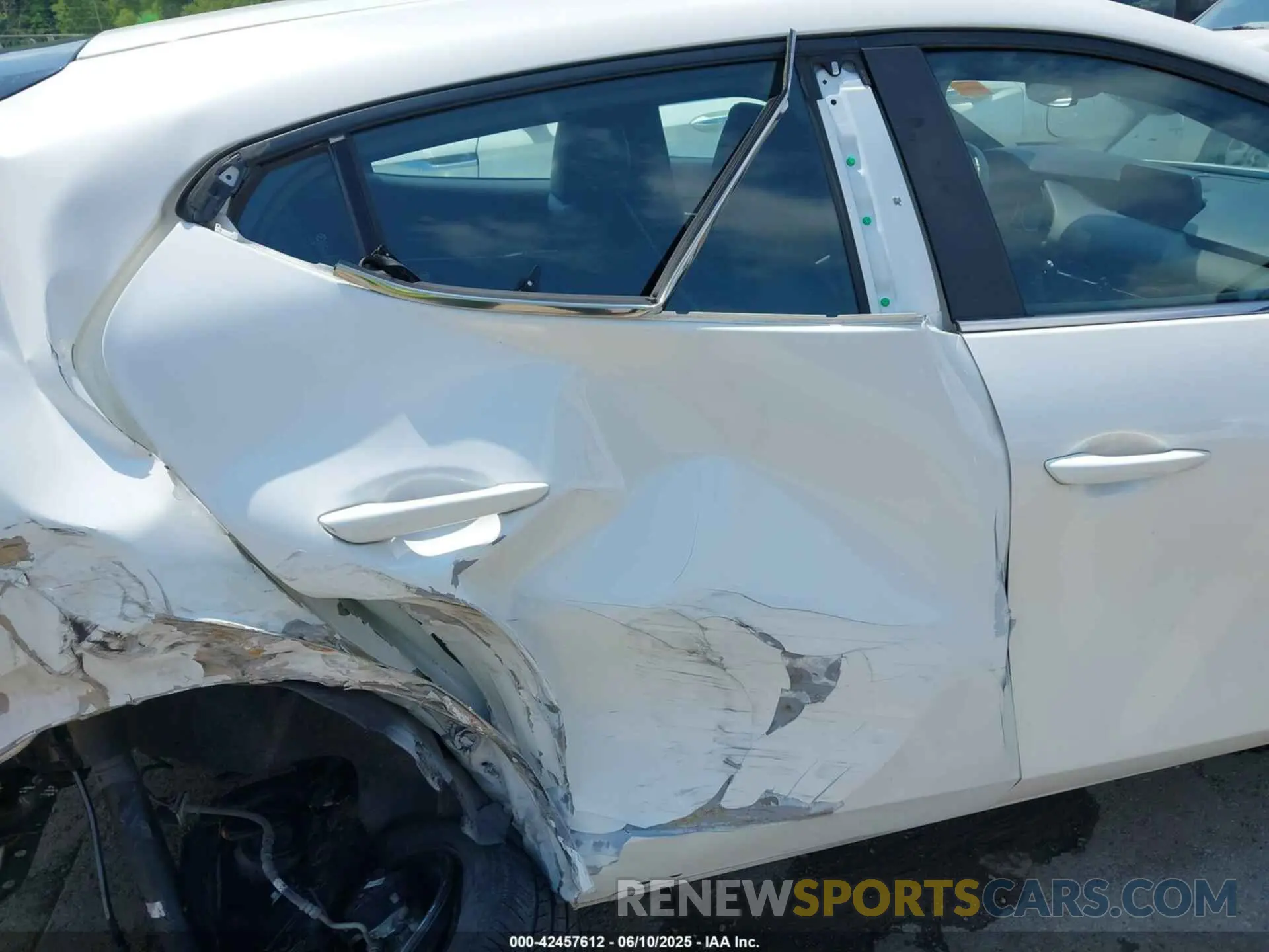 18 Photograph of a damaged car JM1BPBLL6M1328674 MAZDA MAZDA3 HATCHBACK 2021