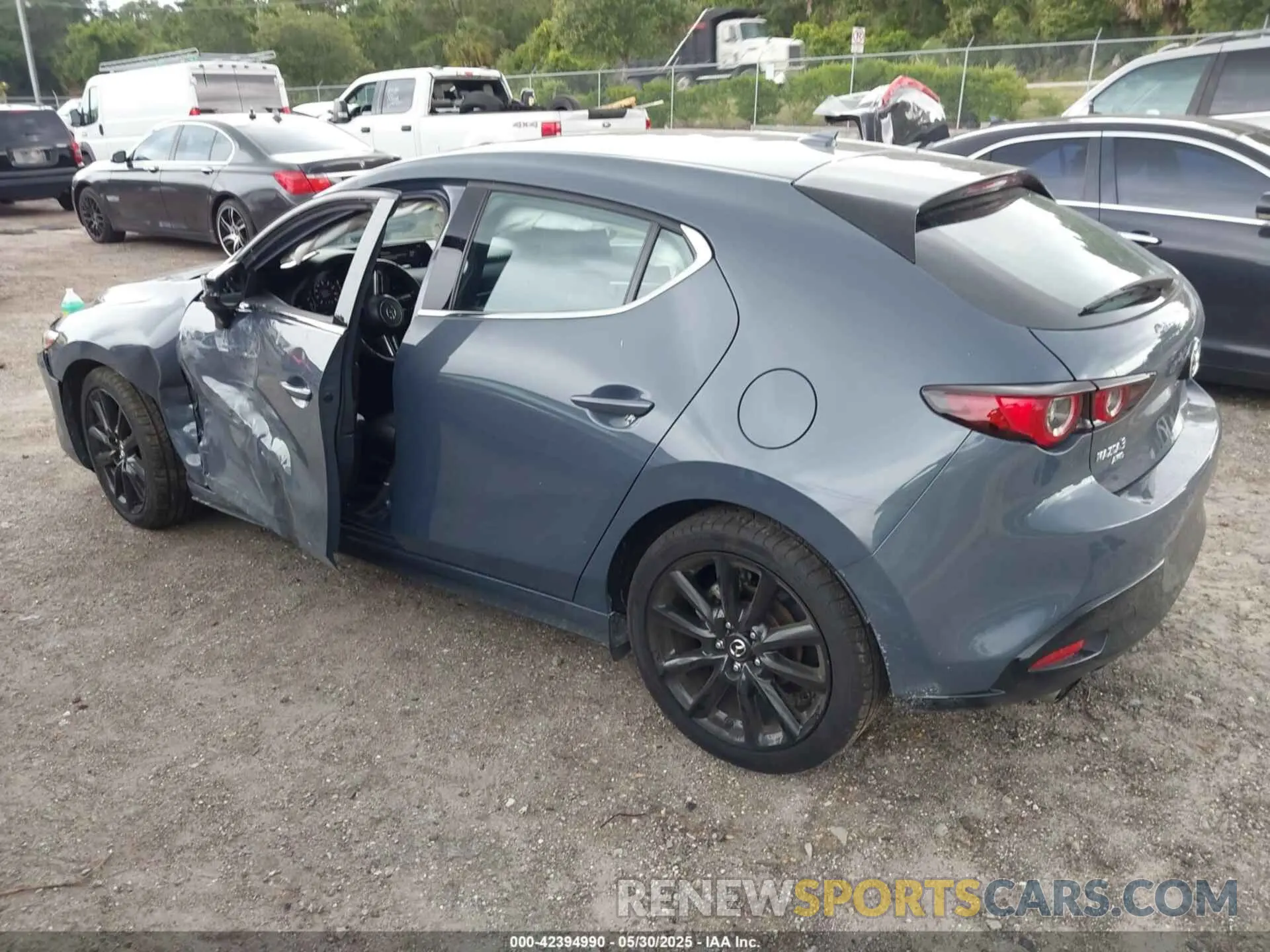3 Photograph of a damaged car JM1BPBJY1N1509231 MAZDA MAZDA3 HATCHBACK 2022