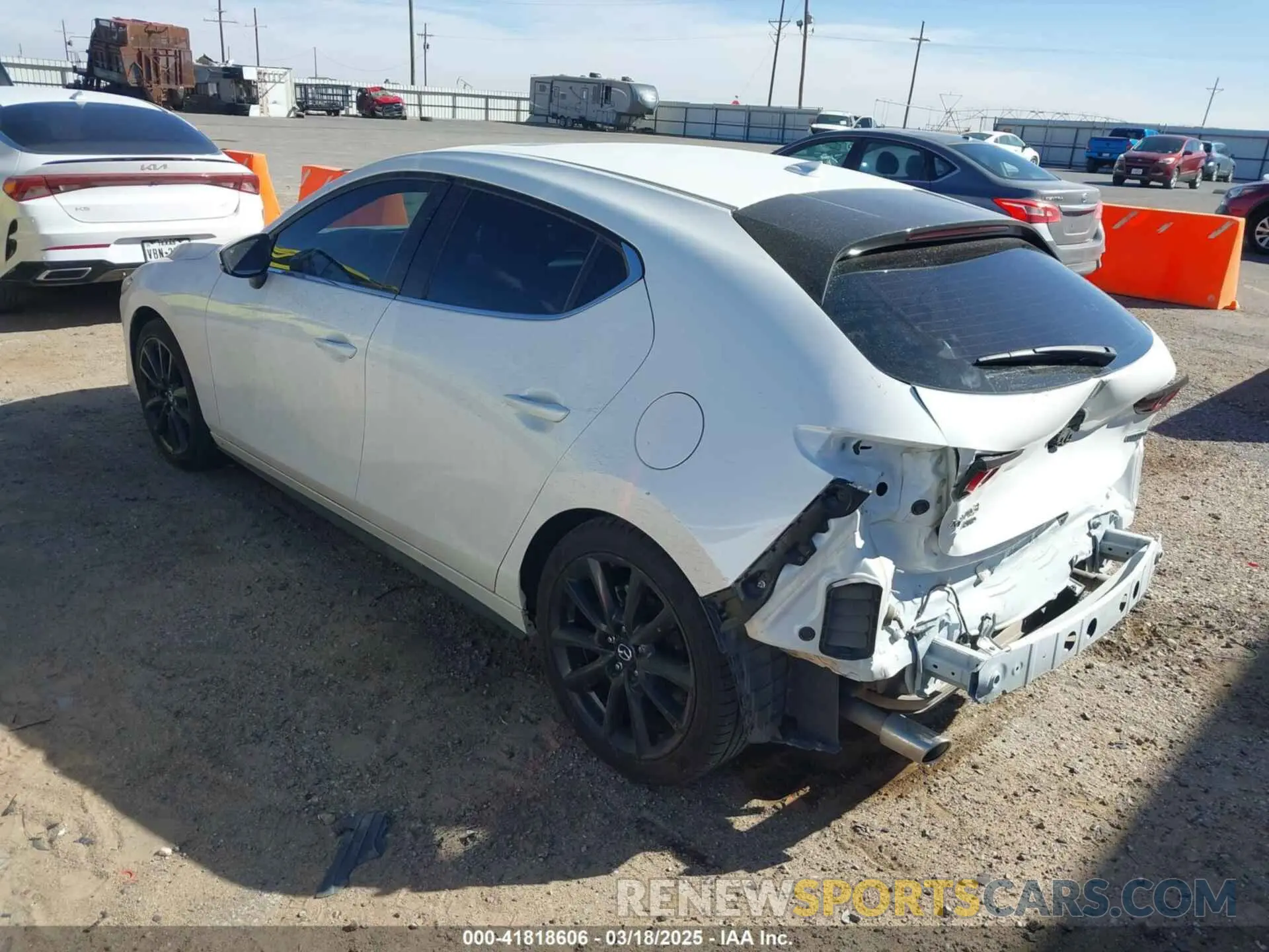 3 Photograph of a damaged car JM1BPBML7N1512408 MAZDA MAZDA3 HATCHBACK 2022