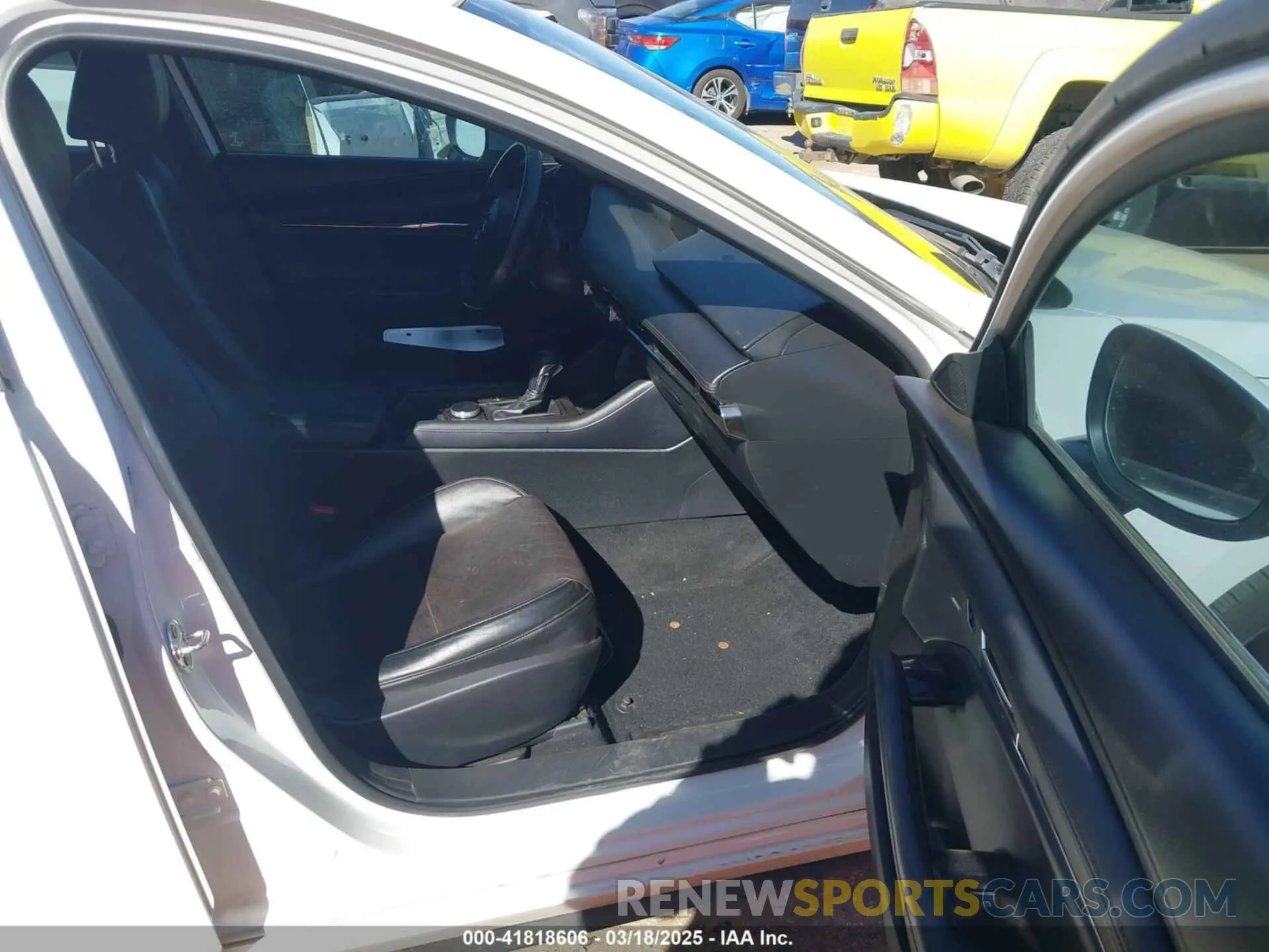 5 Photograph of a damaged car JM1BPBML7N1512408 MAZDA MAZDA3 HATCHBACK 2022