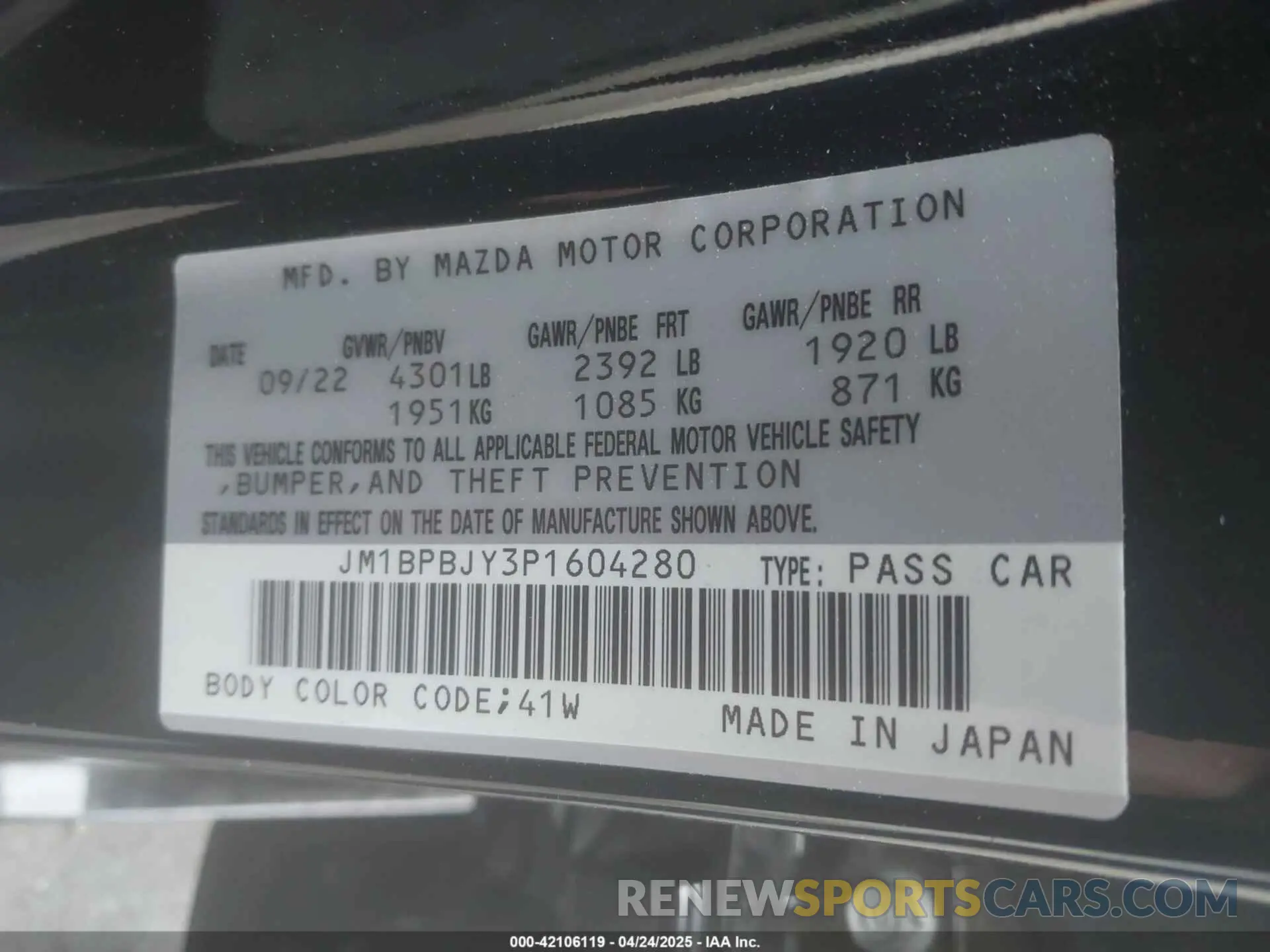 9 Photograph of a damaged car JM1BPBJY3P1604280 MAZDA MAZDA3 HATCHBACK 2023