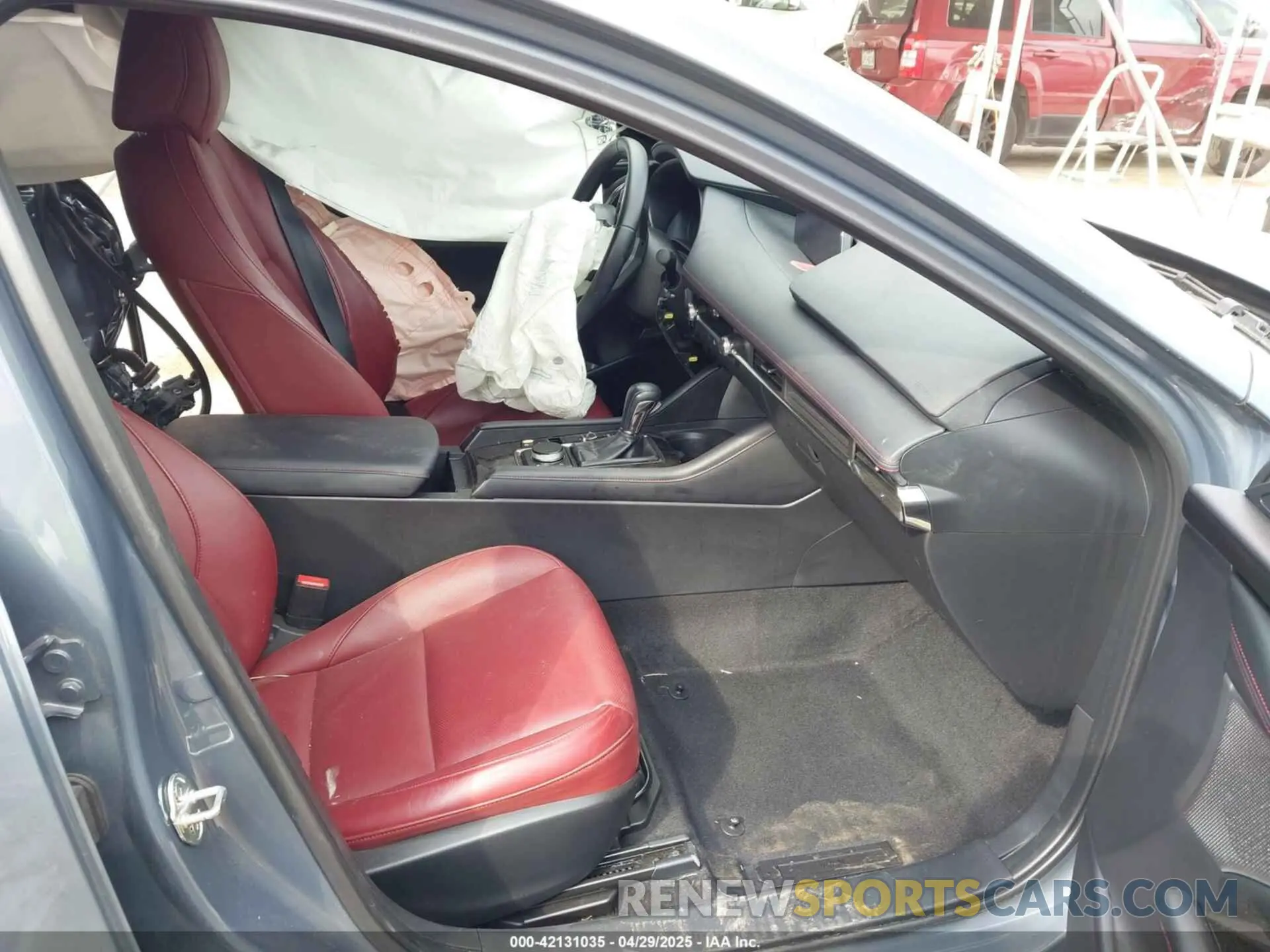 5 Photograph of a damaged car JM1BPBLM9P1611745 MAZDA MAZDA3 HATCHBACK 2023