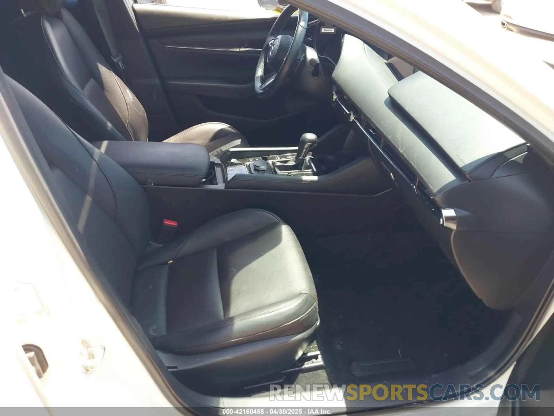 5 Photograph of a damaged car JM1BPBNY5P1603562 MAZDA MAZDA3 HATCHBACK 2023