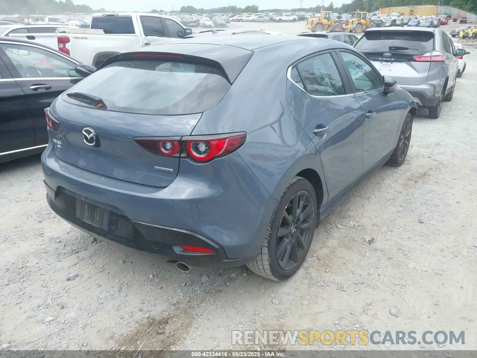 4 Photograph of a damaged car JM1BPBLM5R1709609 MAZDA MAZDA3 HATCHBACK 2024