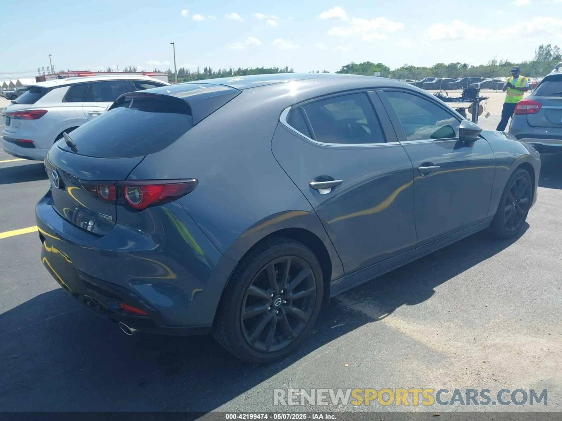 4 Photograph of a damaged car JM1BPBLM8R1654296 MAZDA MAZDA3 HATCHBACK 2024