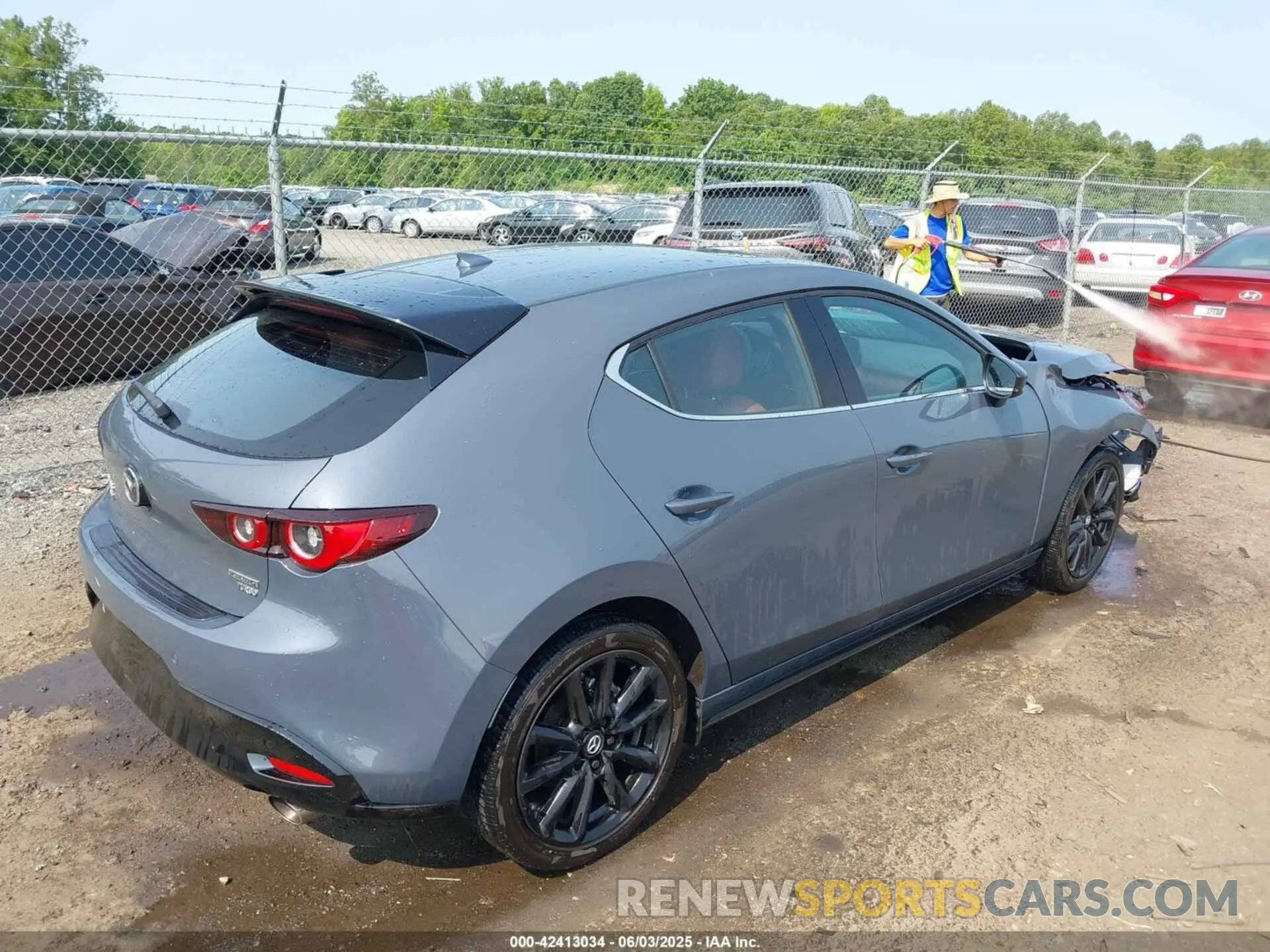 4 Photograph of a damaged car JM1BPBNY2R1709258 MAZDA MAZDA3 HATCHBACK 2024