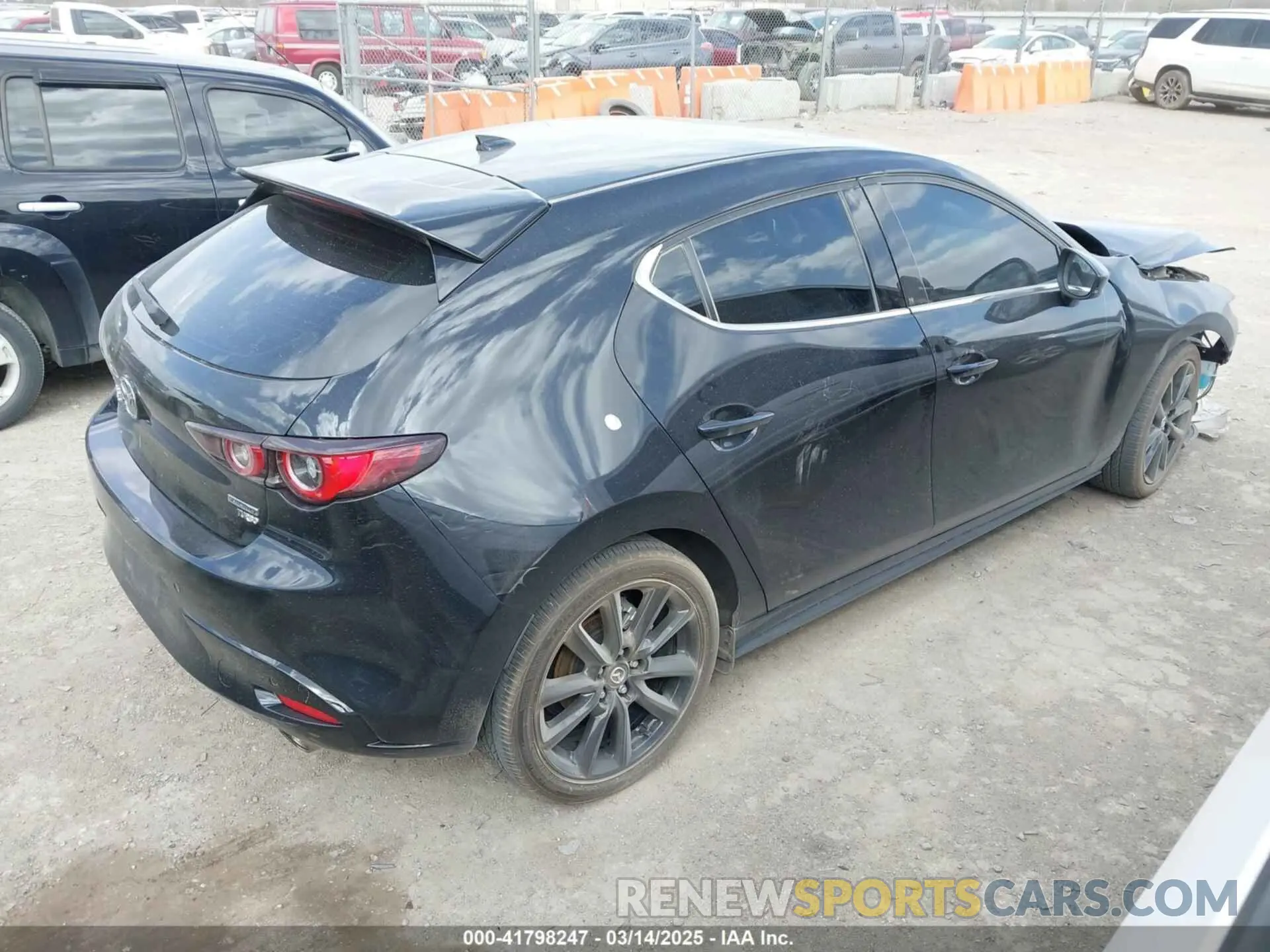 4 Photograph of a damaged car JM1BPBNY6R1702023 MAZDA MAZDA3 HATCHBACK 2024
