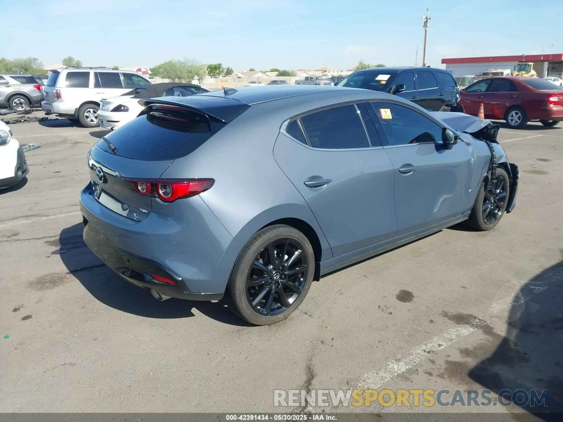 4 Photograph of a damaged car JM1BPBNY3S1775775 MAZDA MAZDA3 HATCHBACK 2025