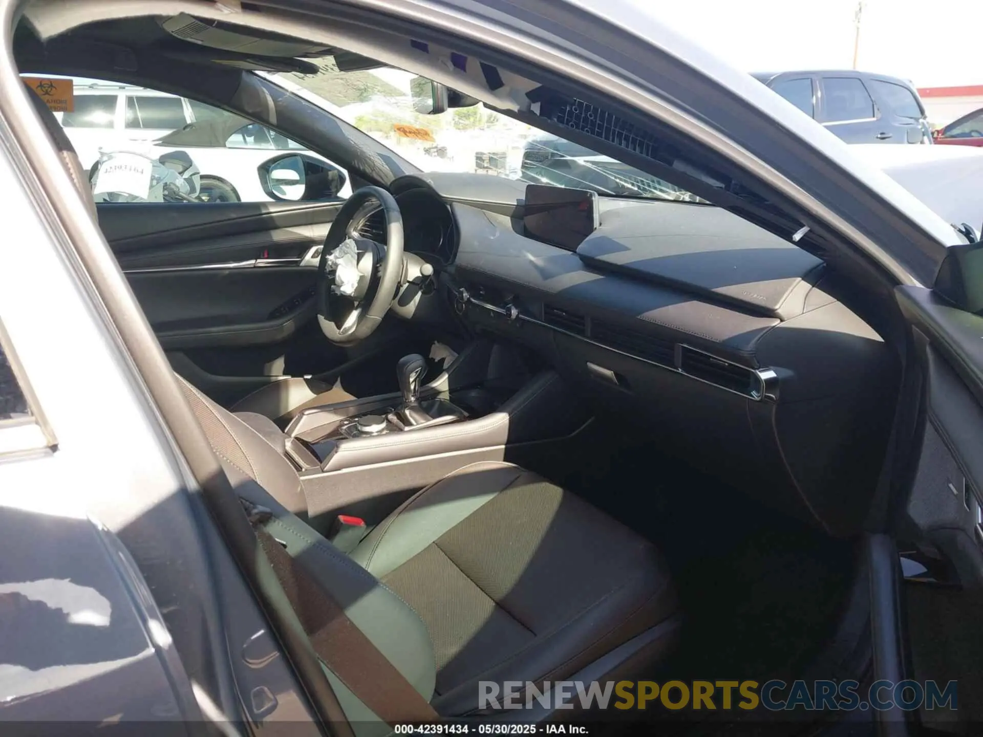 5 Photograph of a damaged car JM1BPBNY3S1775775 MAZDA MAZDA3 HATCHBACK 2025